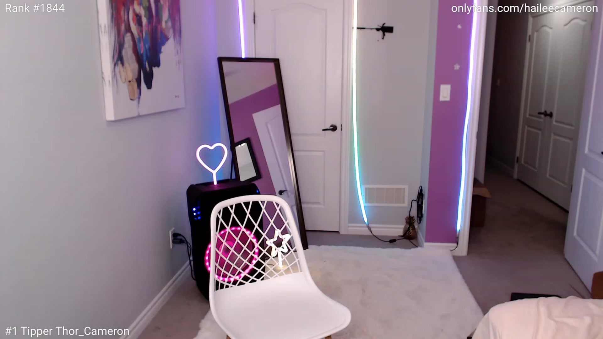 Gallery image thumbnail from HaileeCameron's myfreecams stream on, 03/29/2023, 05:21 image 3 of 20