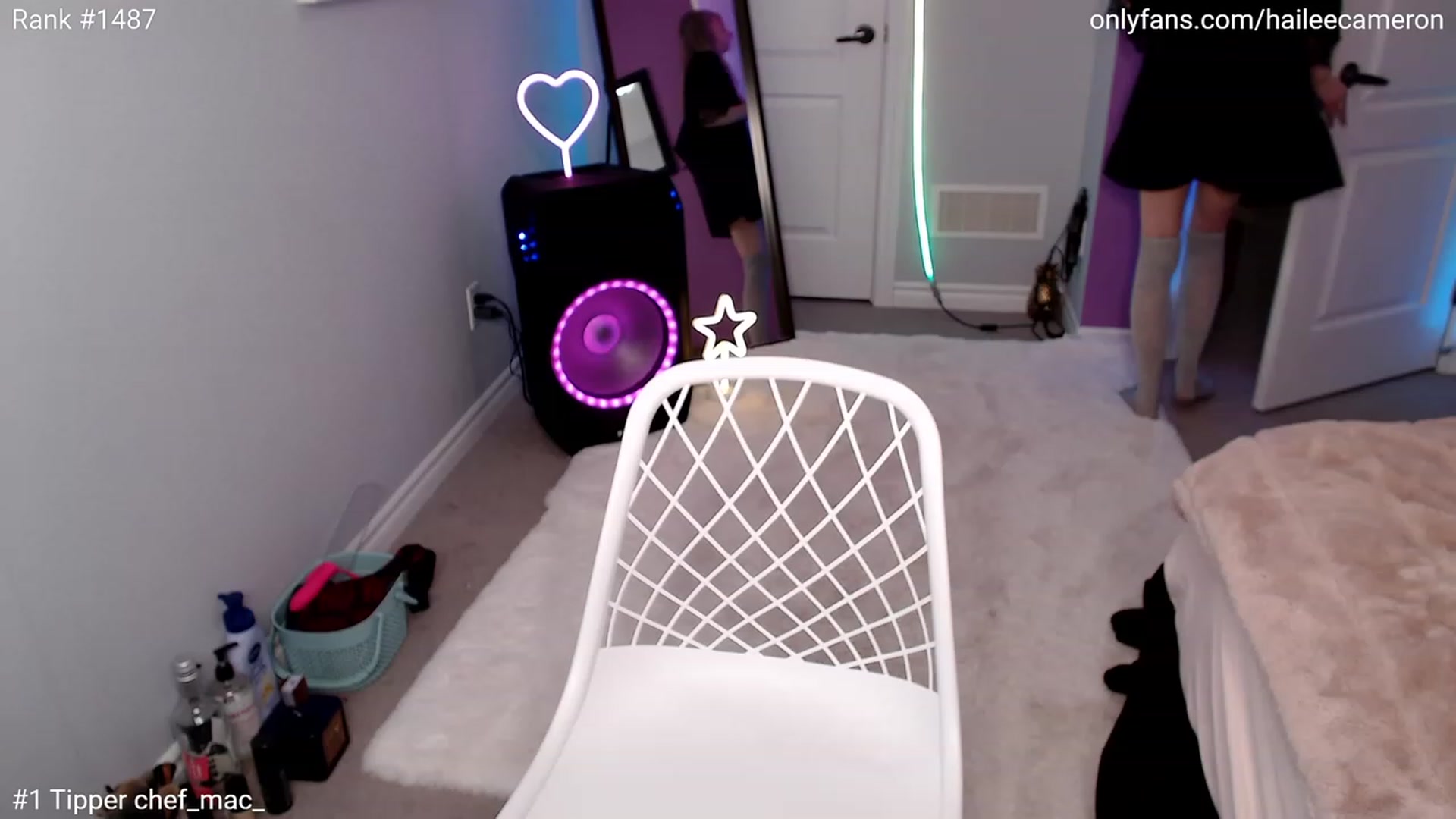 Gallery image thumbnail from HaileeCameron's myfreecams stream on, 04/02/2023, 08:05 image 14 of 20