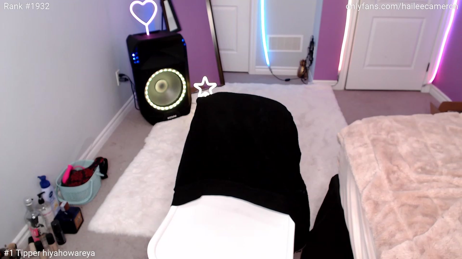 Gallery image thumbnail from HaileeCameron's myfreecams stream on, 04/05/2023, 06:33 image 15 of 20