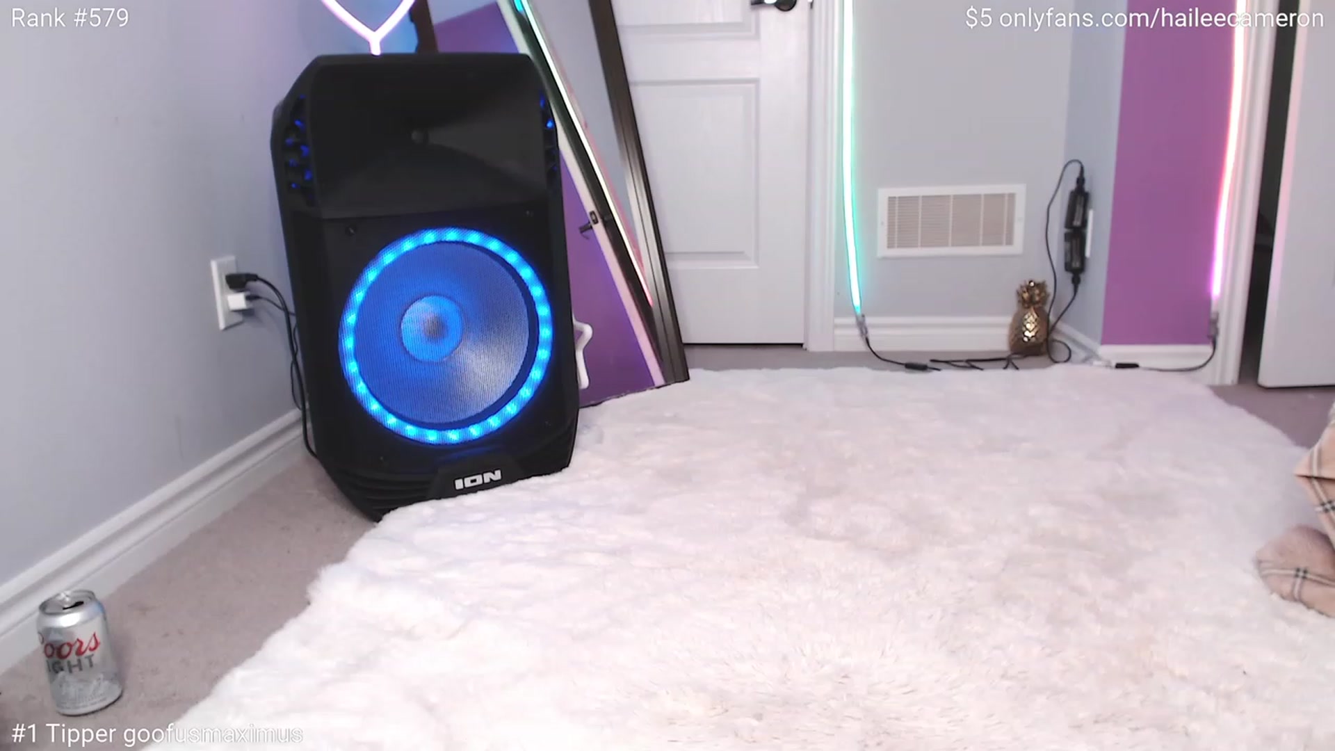 Gallery image thumbnail from HaileeCameron's myfreecams stream on, 04/15/2023, 06:56 image 12 of 20