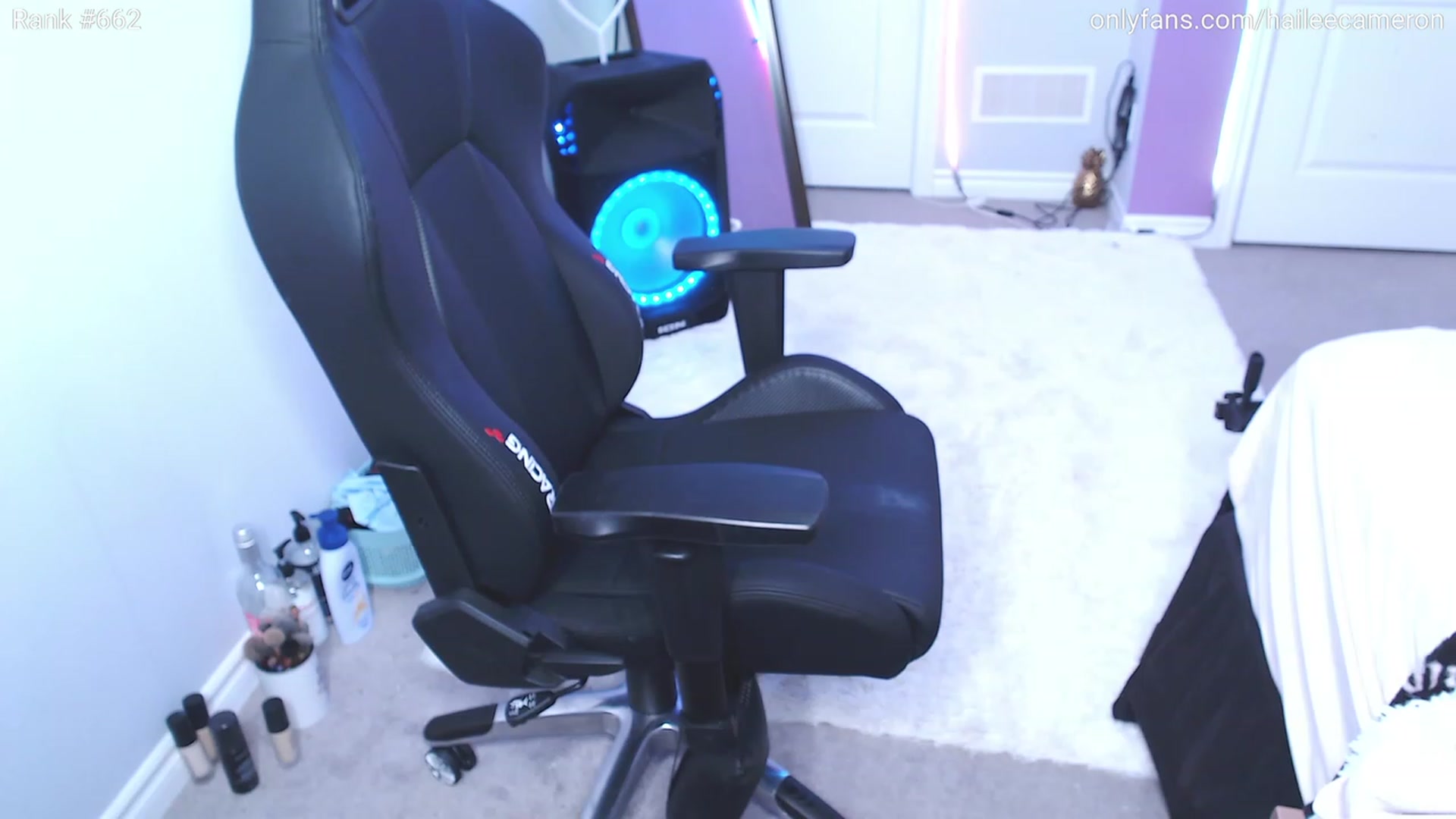 Gallery image thumbnail from HaileeCameron's myfreecams stream on, 04/23/2023, 06:56 image 12 of 20