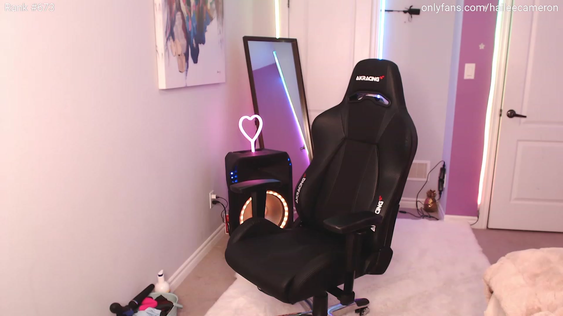 Gallery image thumbnail from HaileeCameron's myfreecams stream on, 04/30/2023, 06:54 image 17 of 20