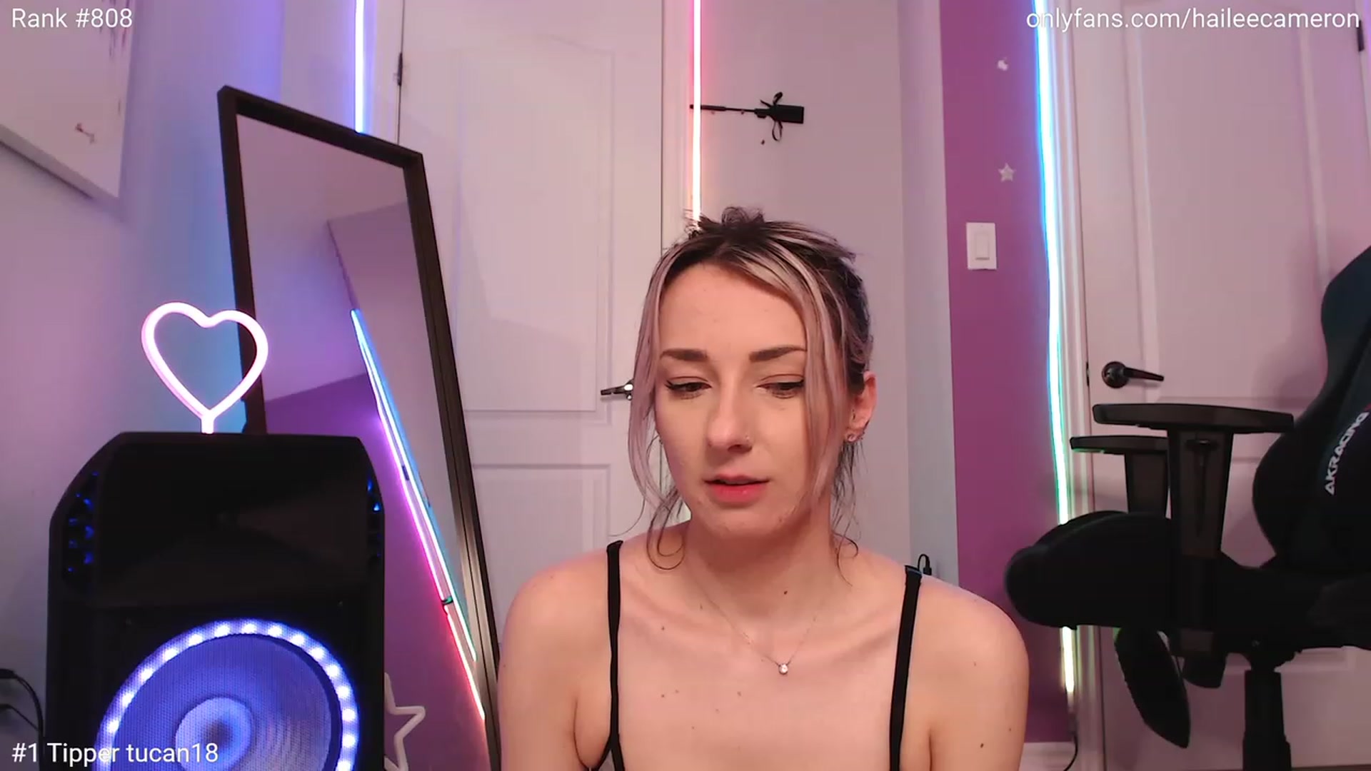 Gallery image thumbnail from HaileeCameron's myfreecams stream on, 05/16/2023, 06:06 image 18 of 20