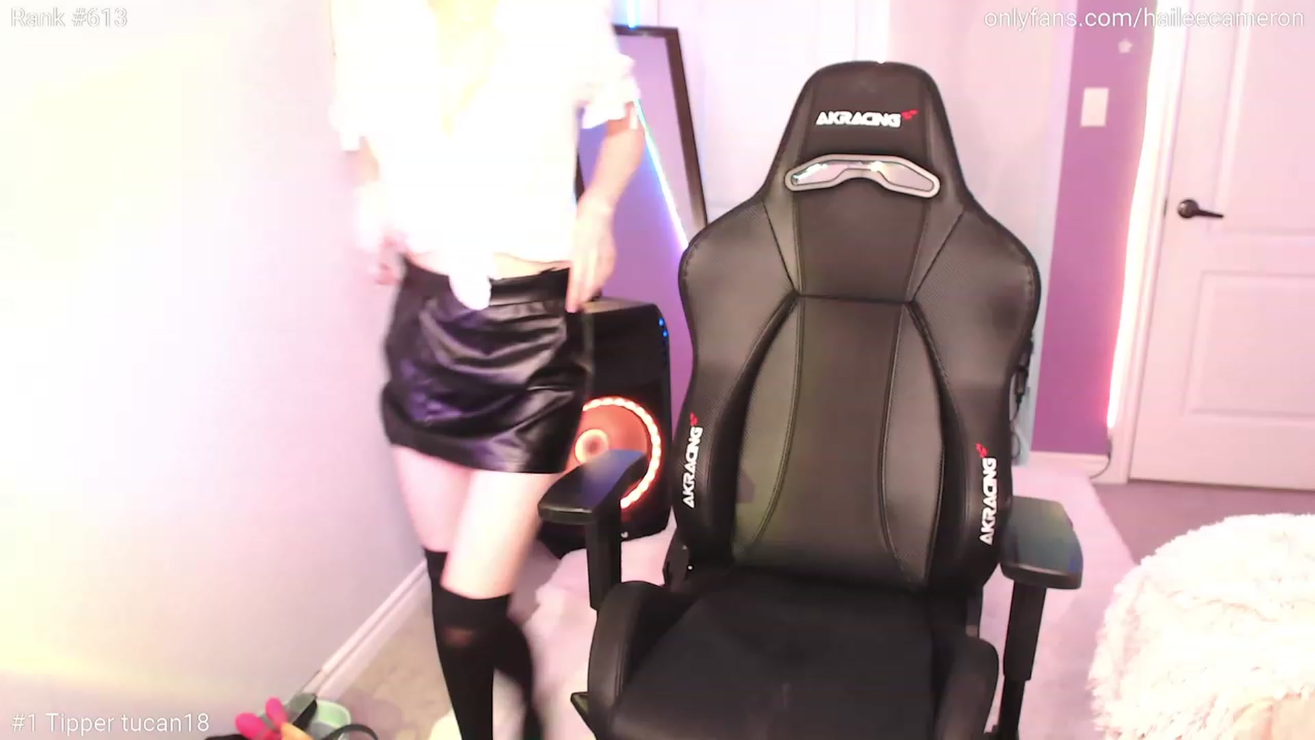 Gallery image thumbnail from HaileeCameron's myfreecams stream on, 05/20/2023, 08:17 image 1 of 20
