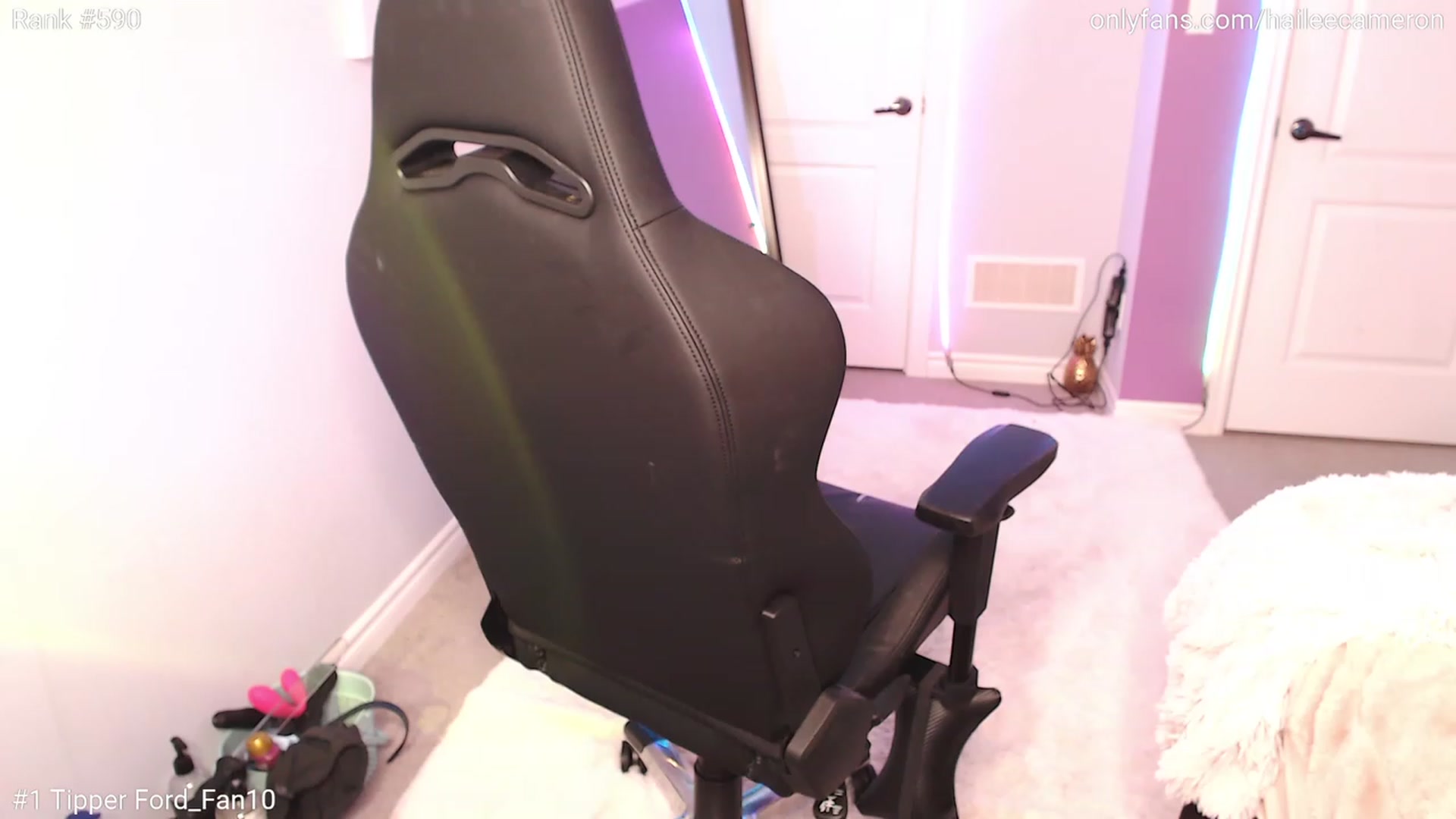 Gallery image thumbnail from HaileeCameron's myfreecams stream on, 05/21/2023, 07:51 image 12 of 20
