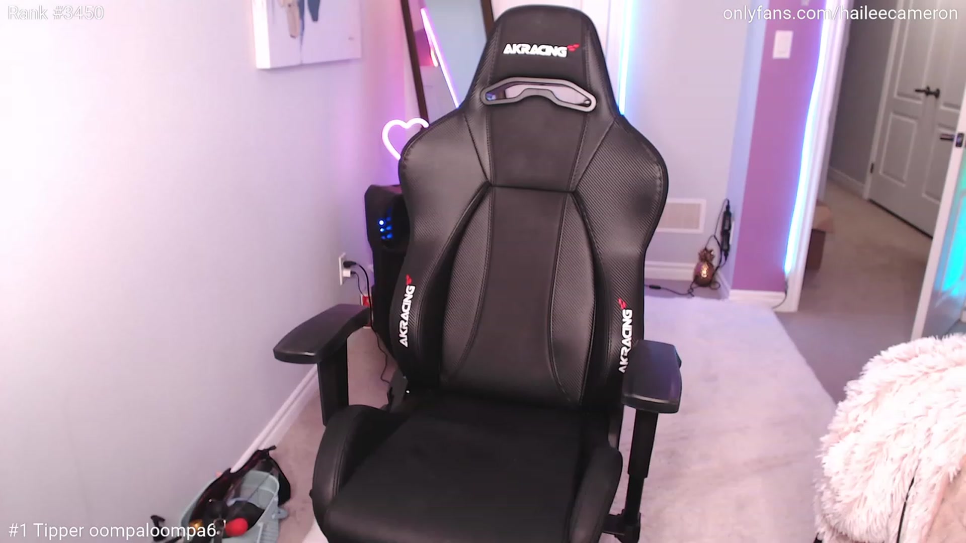 Gallery image thumbnail from HaileeCameron's myfreecams stream on, 06/04/2023, 06:33 image 3 of 20