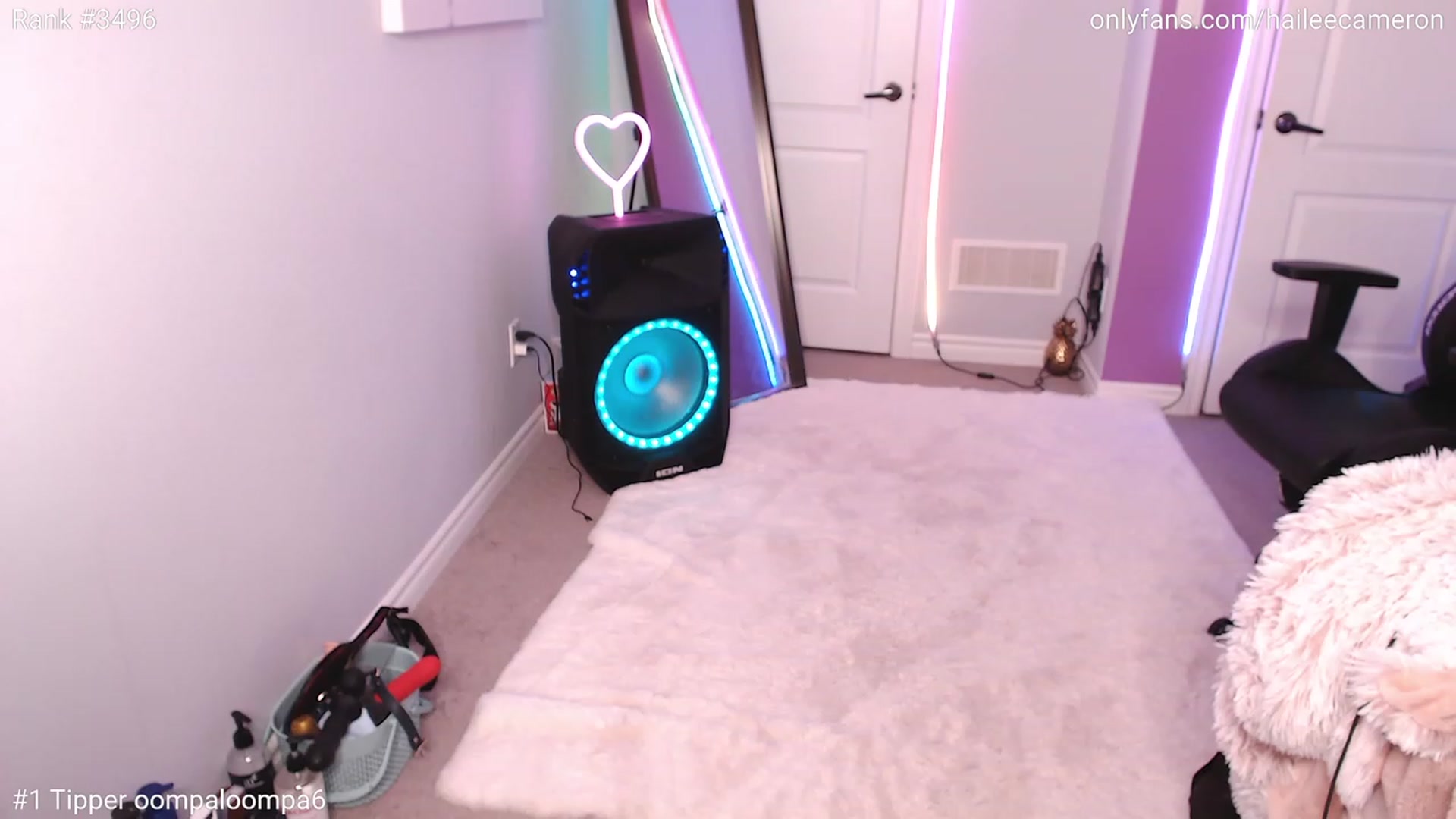 Gallery image thumbnail from HaileeCameron's myfreecams stream on, 06/04/2023, 06:33 image 1 of 20