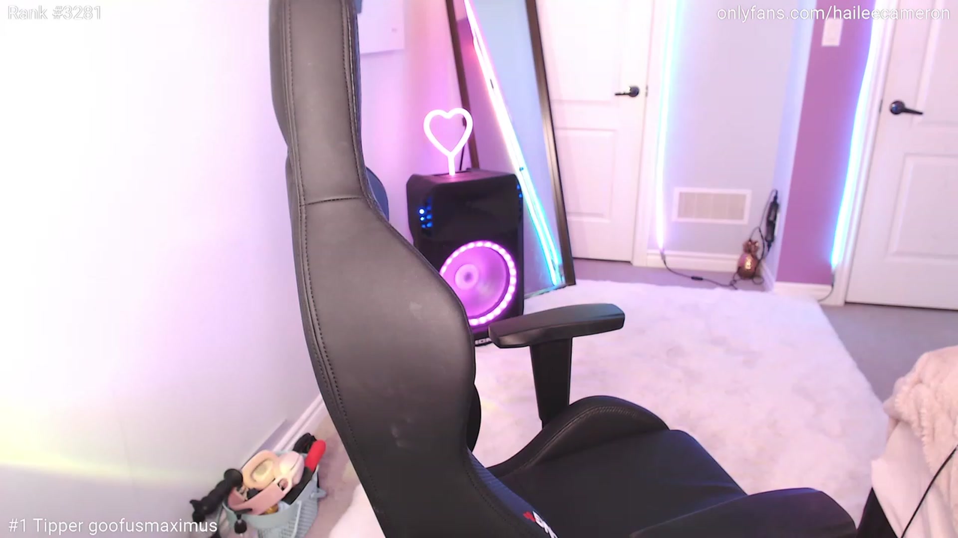 Gallery image thumbnail from HaileeCameron's myfreecams stream on, 06/08/2023, 05:28 image 20 of 20
