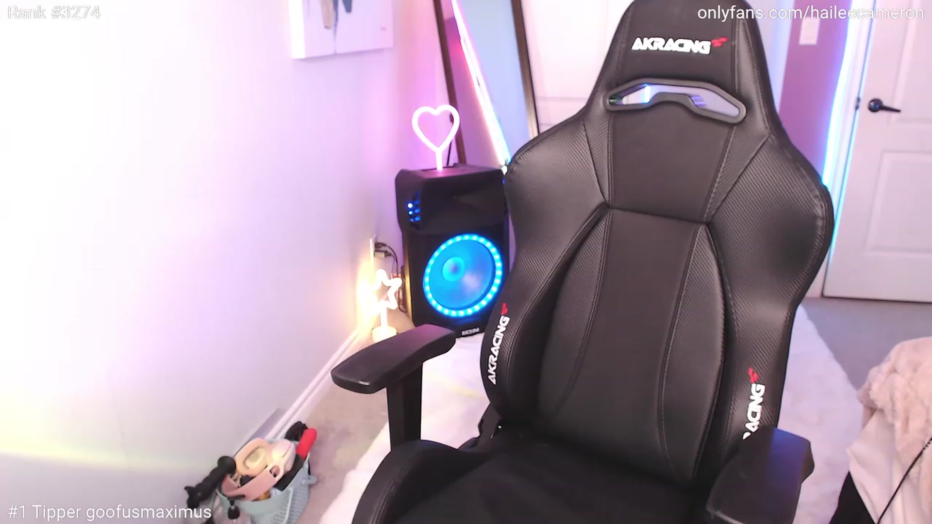 Gallery image thumbnail from HaileeCameron's myfreecams stream on, 06/08/2023, 05:28 image 16 of 20