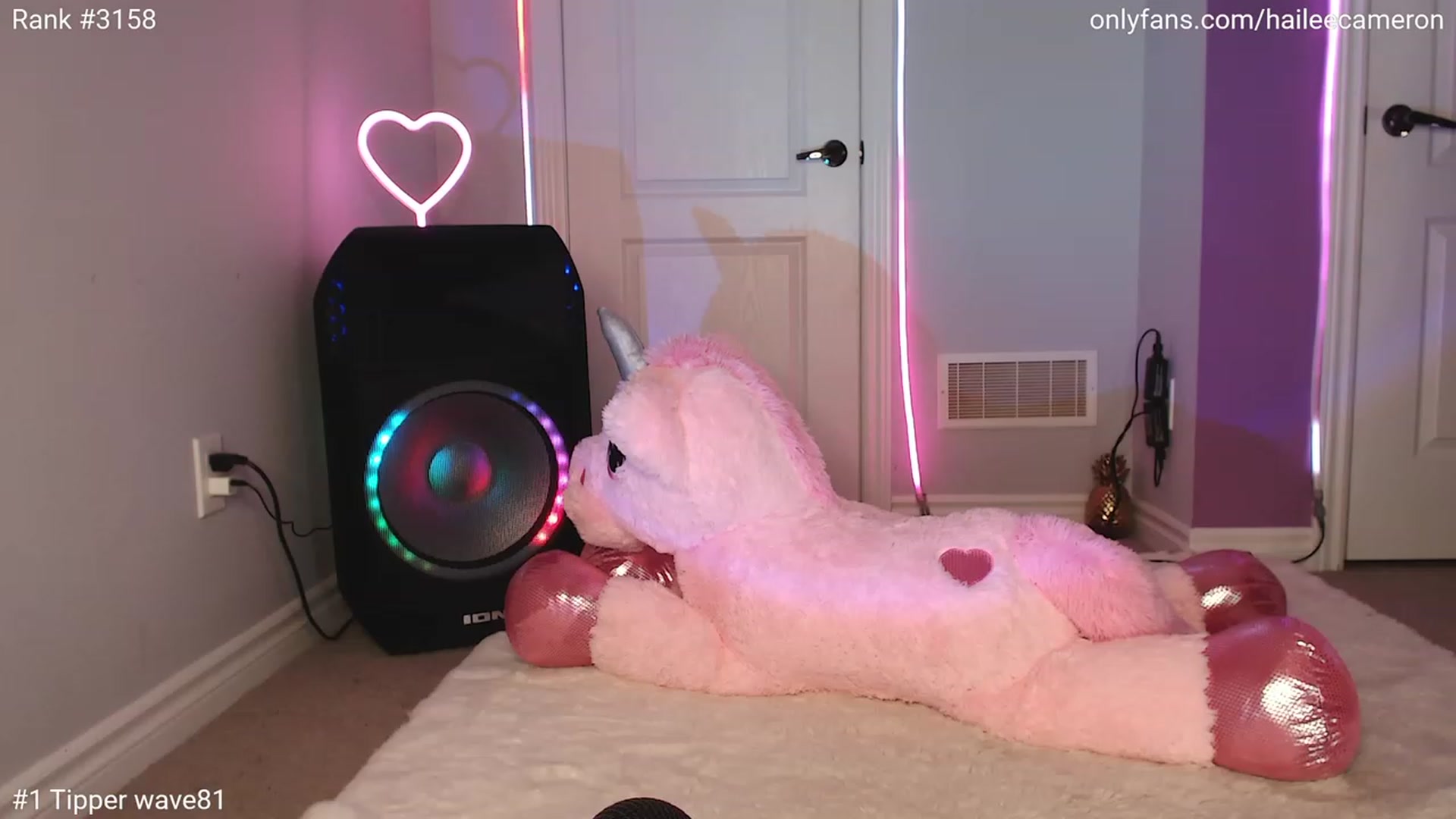 Gallery image thumbnail from HaileeCameron's myfreecams stream on, 06/14/2023, 05:56 image 6 of 20