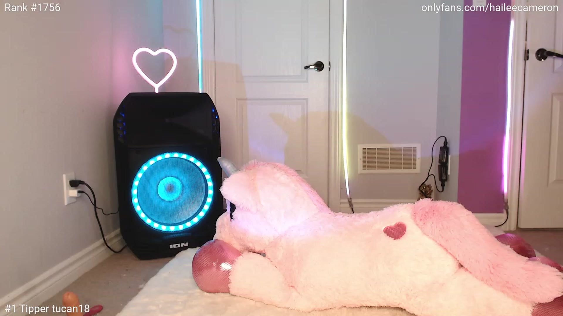 Gallery image thumbnail from HaileeCameron's myfreecams stream on, 06/15/2023, 07:39 image 3 of 20