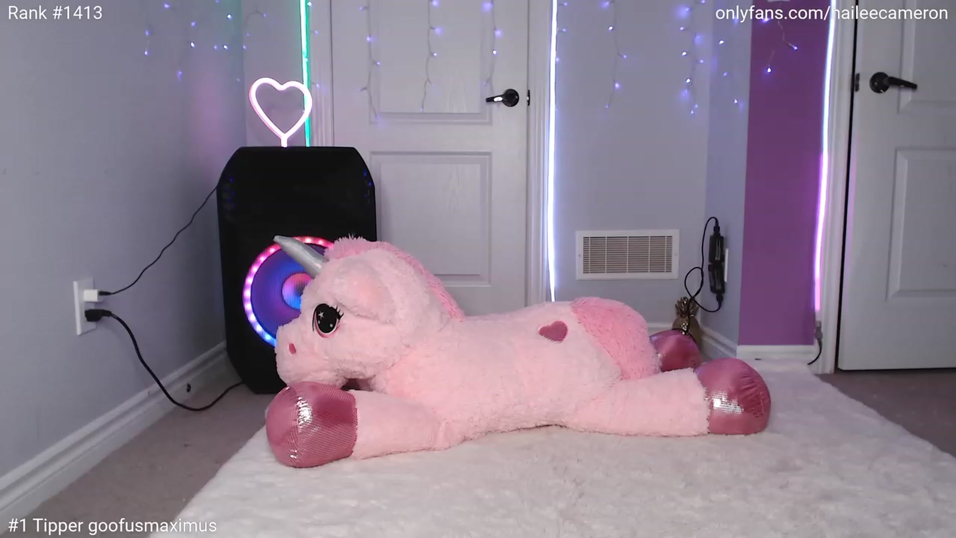 Gallery image thumbnail from HaileeCameron's myfreecams stream on, 06/21/2023, 08:25 image 1 of 20