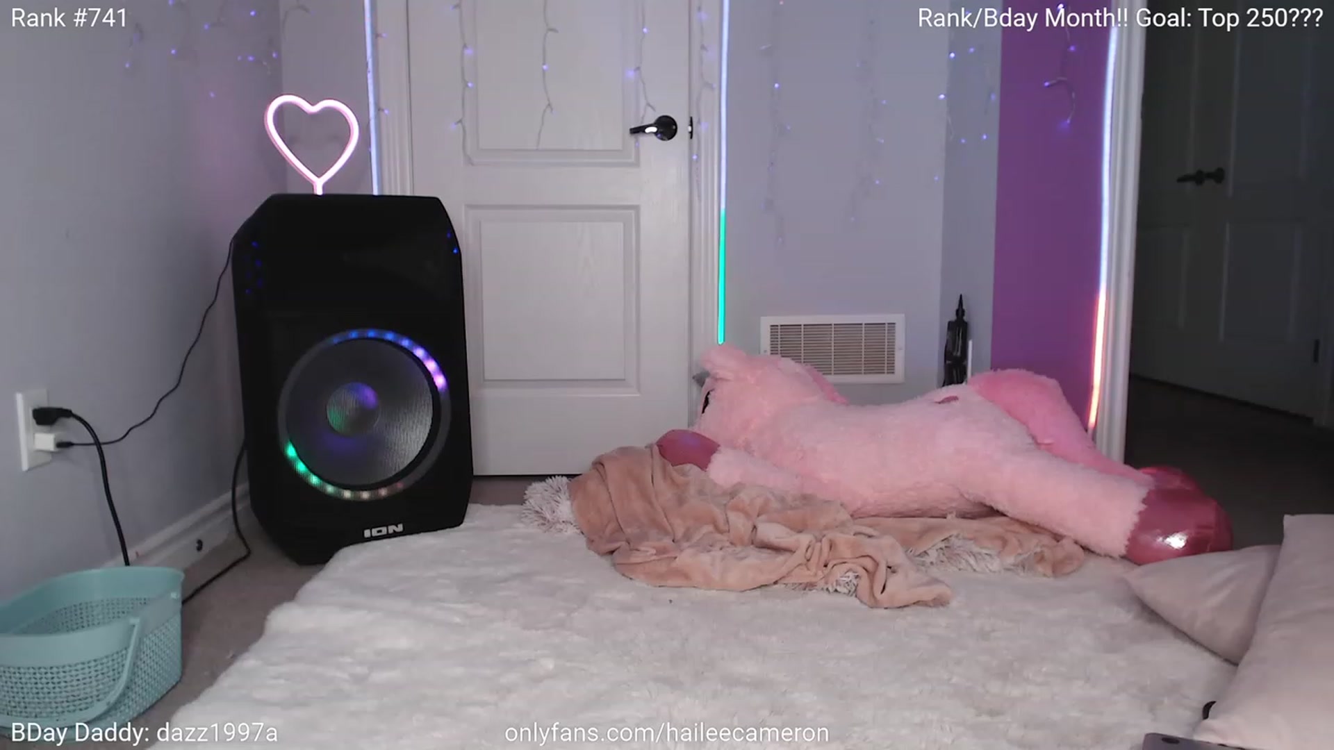 Gallery image thumbnail from HaileeCameron's myfreecams stream on, 07/06/2023, 04:53 image 14 of 20