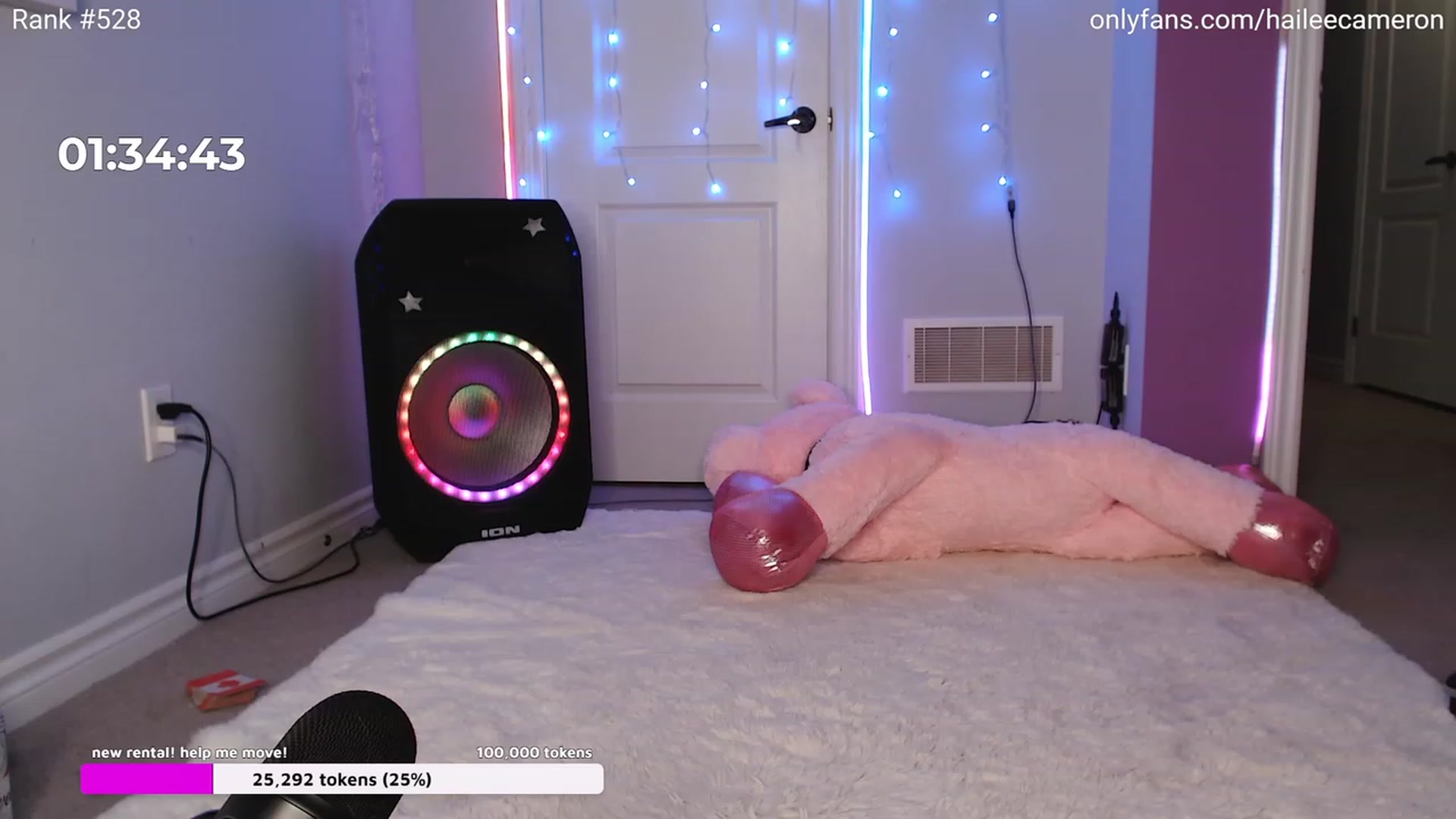 Gallery image thumbnail from HaileeCameron's myfreecams stream on, 08/25/2023, 03:58 image 5 of 20