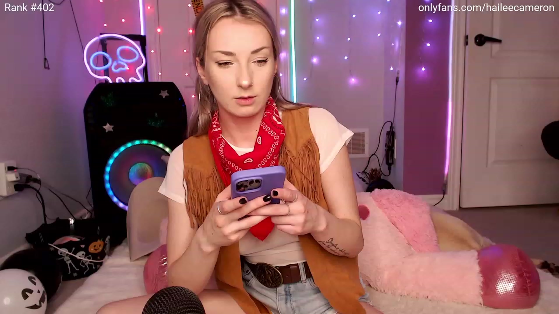 Gallery image thumbnail from HaileeCameron's myfreecams stream on, 10/27/2023, 06:27 image 6 of 20