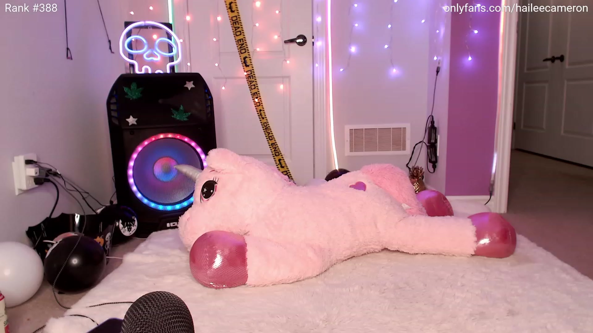 Gallery image thumbnail from HaileeCameron's myfreecams stream on, 10/28/2023, 04:23 image 16 of 20