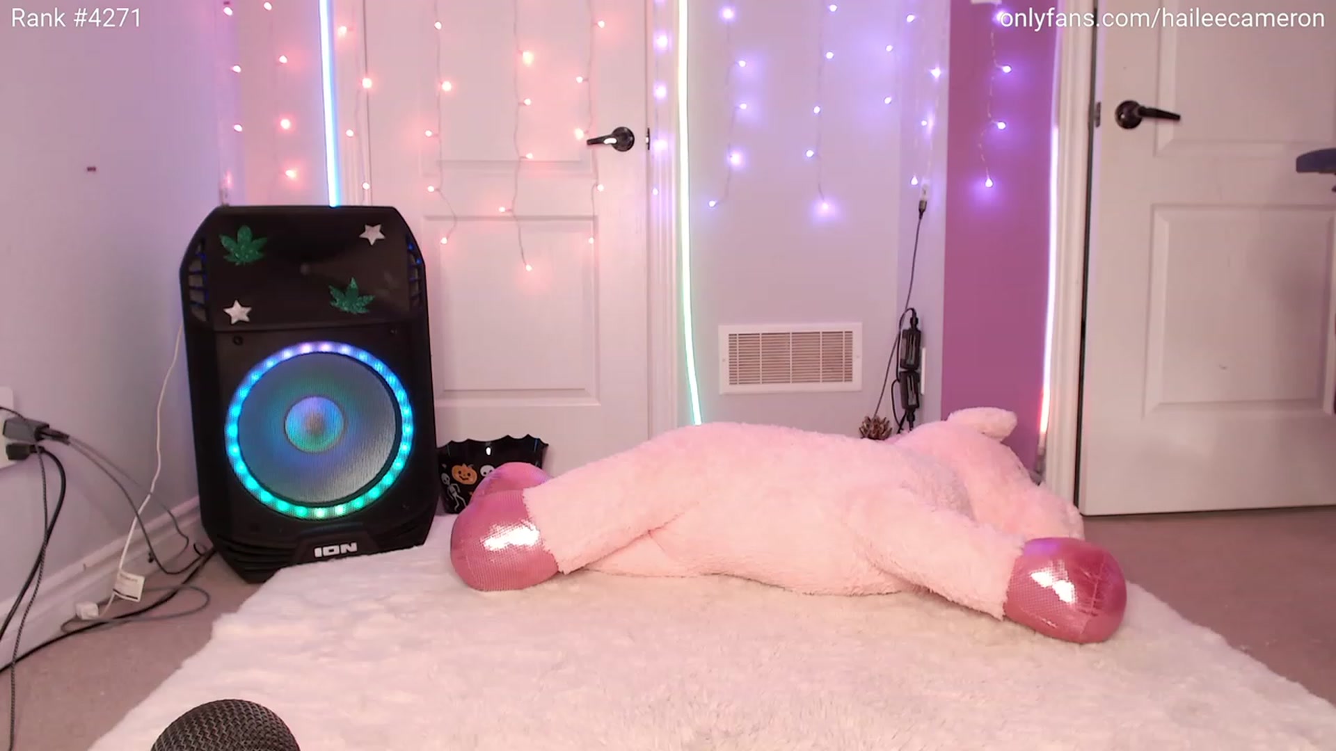 Gallery image thumbnail from HaileeCameron's myfreecams stream on, 11/03/2023, 23:58 image 5 of 20