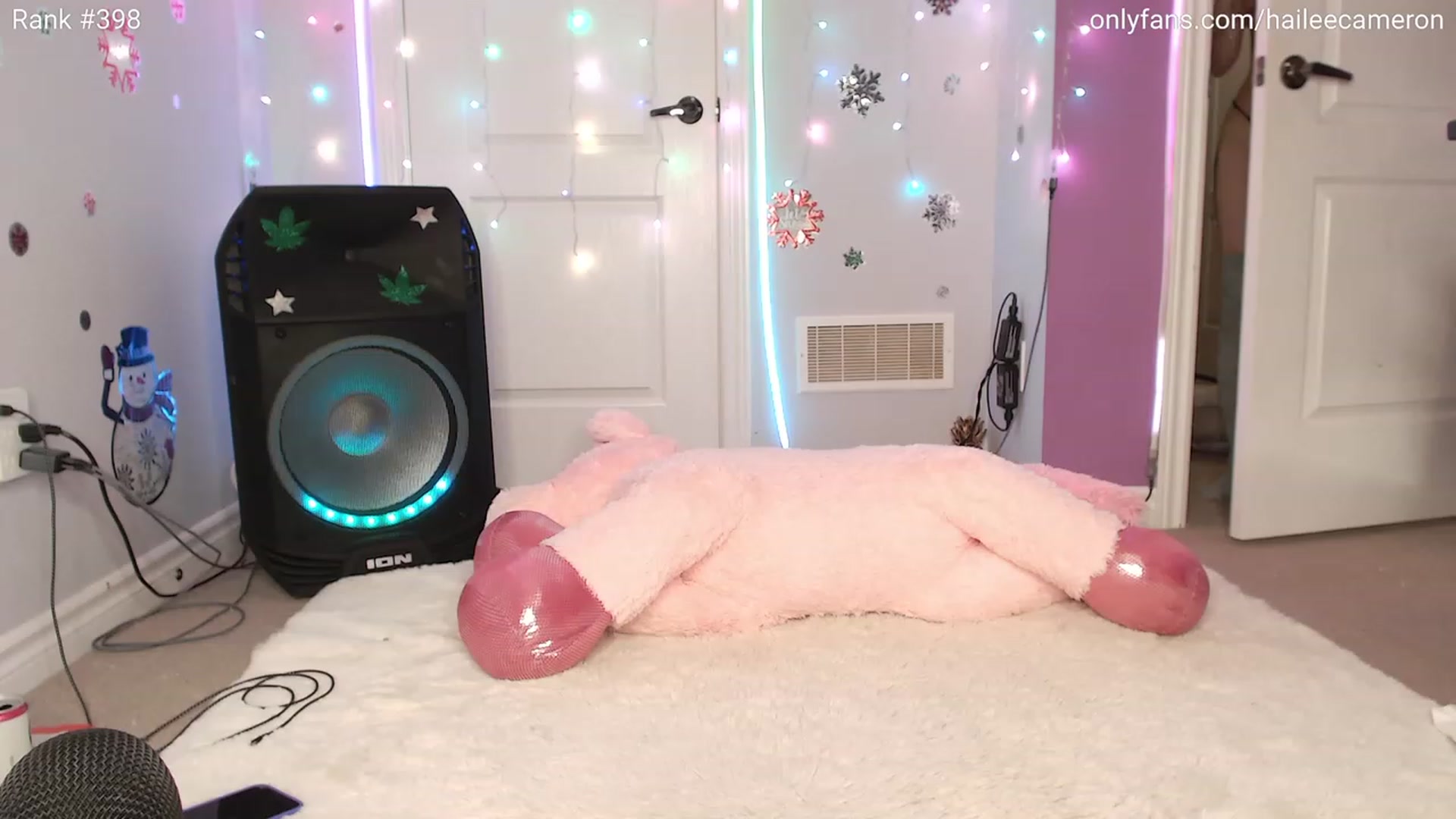 Gallery image thumbnail from HaileeCameron's myfreecams stream on, 11/17/2023, 08:37 image 12 of 20