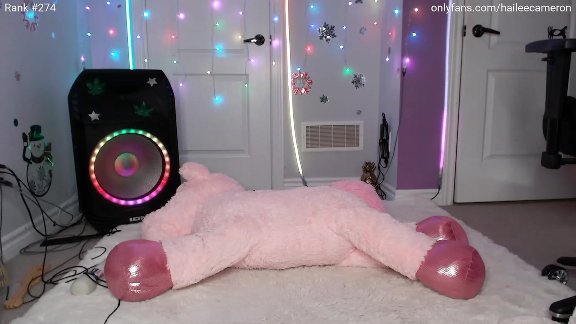Gallery image thumbnail from HaileeCameron's myfreecams stream on, 11/19/2023, 05:58 image 5 of 20