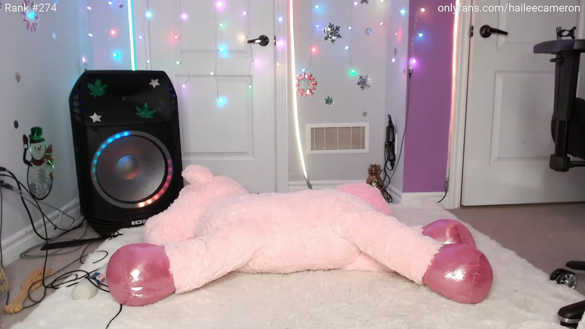 Gallery image thumbnail from HaileeCameron's myfreecams stream on, 11/19/2023, 05:58 image 7 of 20