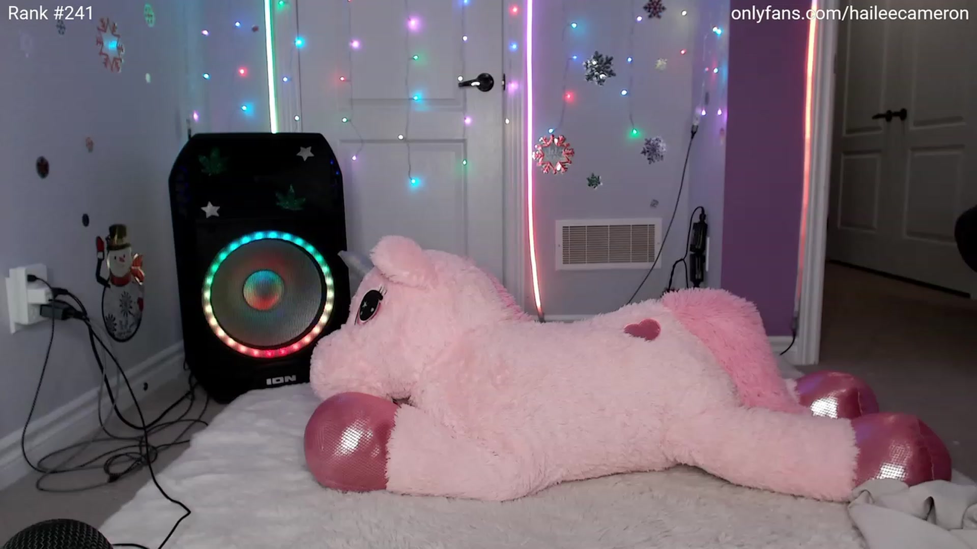 Gallery image thumbnail from HaileeCameron's myfreecams stream on, 11/25/2023, 06:30 image 17 of 20
