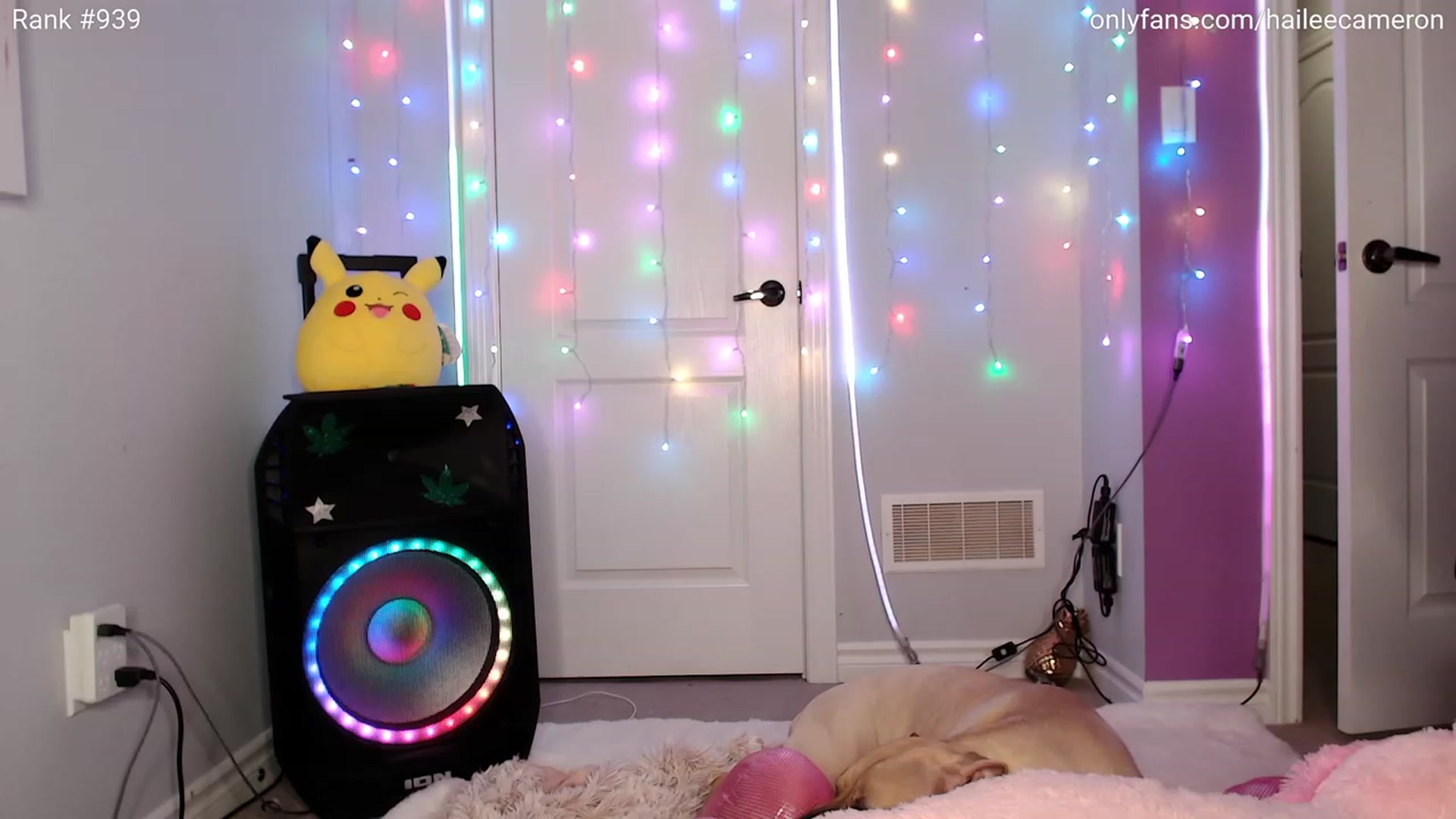Gallery image thumbnail from HaileeCameron's myfreecams stream on, 01/15/2024, 08:13 image 3 of 20