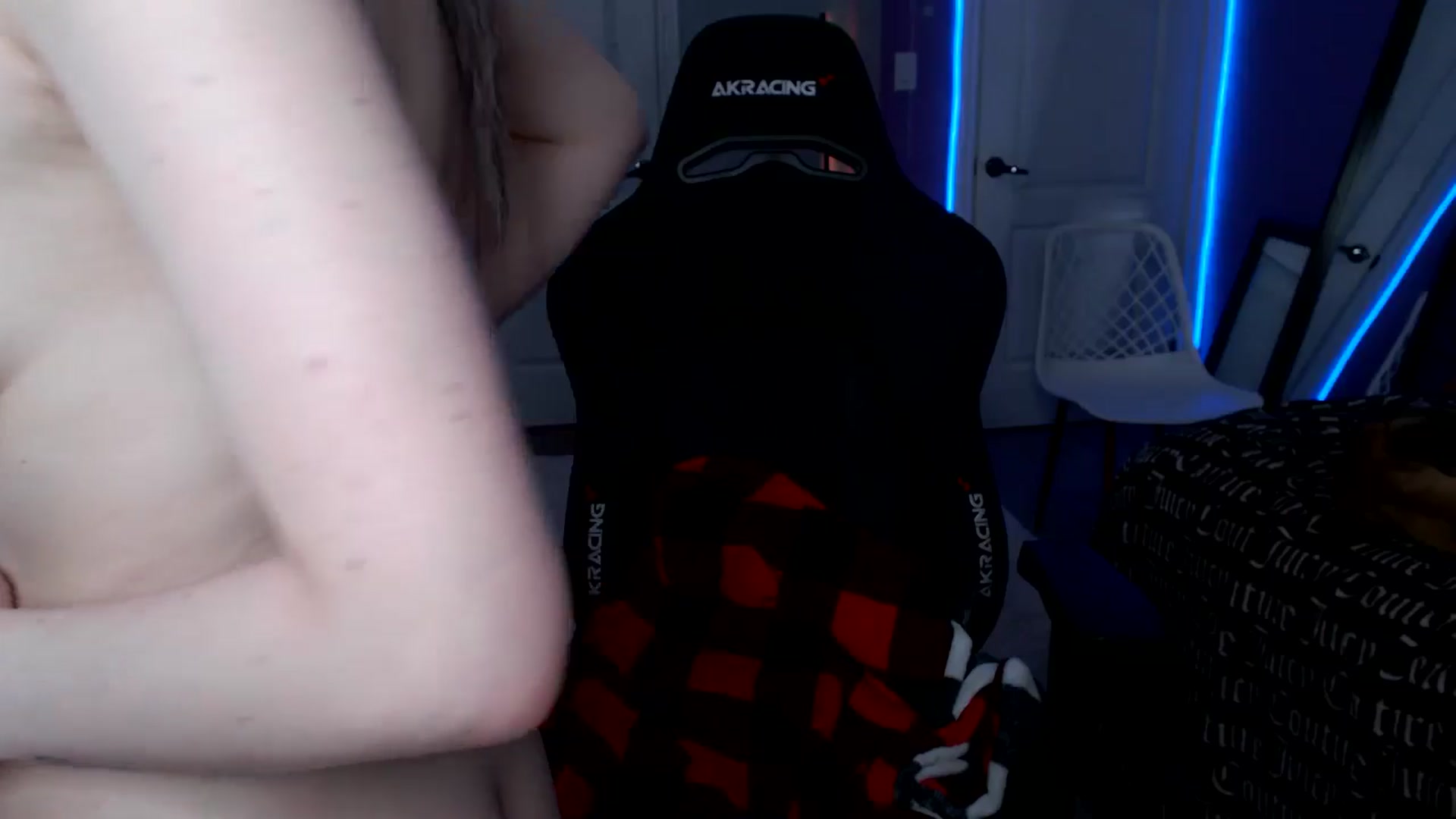 Gallery image thumbnail from HaileeCameron's myfreecams stream on, 05/27/2024, 07:33 image 15 of 20