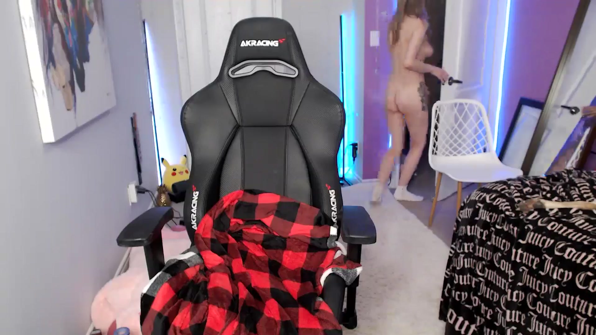 Gallery image thumbnail from HaileeCameron's myfreecams stream on, 05/27/2024, 08:16 image 8 of 20