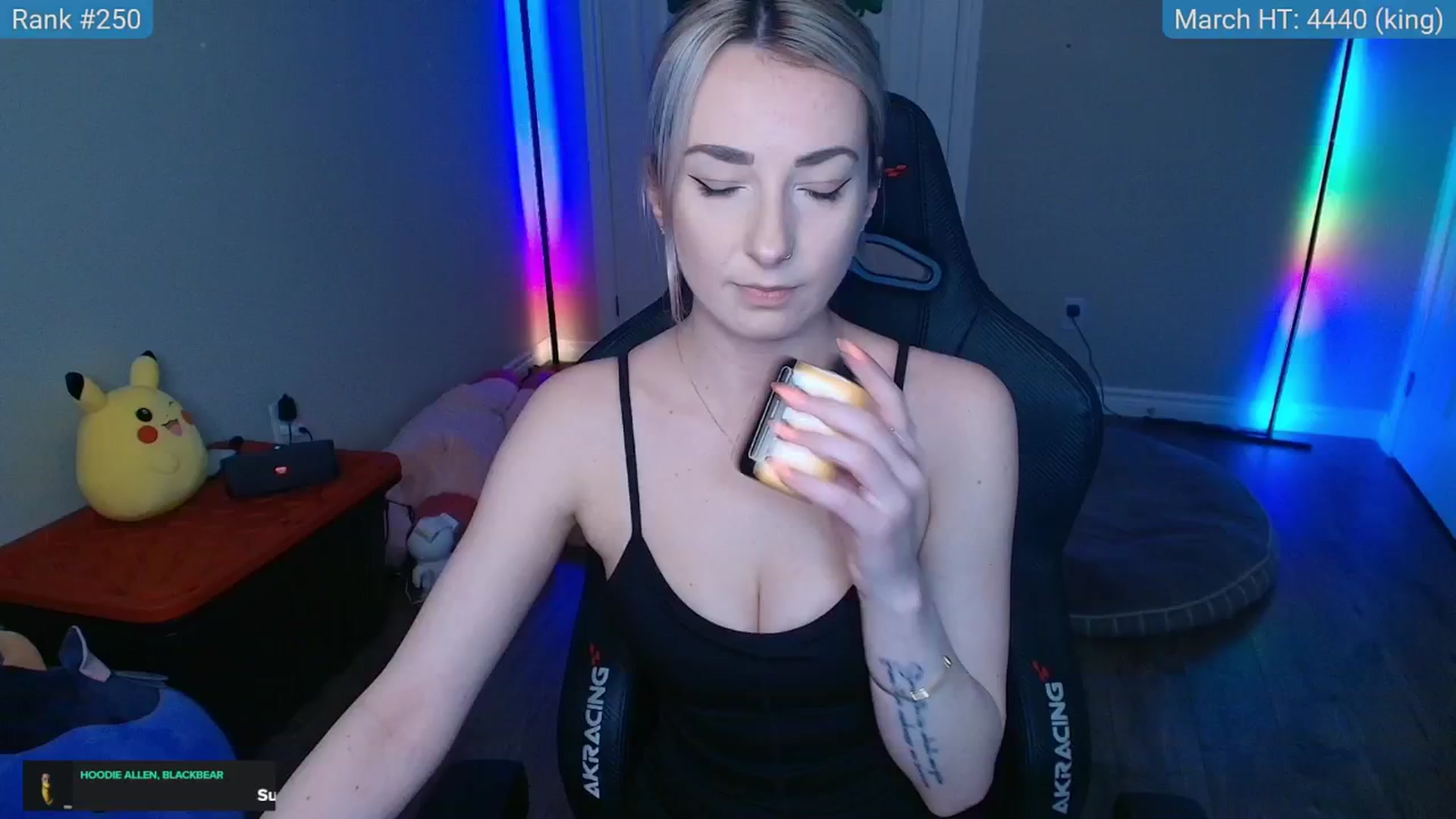 Gallery image thumbnail from HaileeCameron's myfreecams stream on, 03/28/2025, 01:04 image 7 of 20
