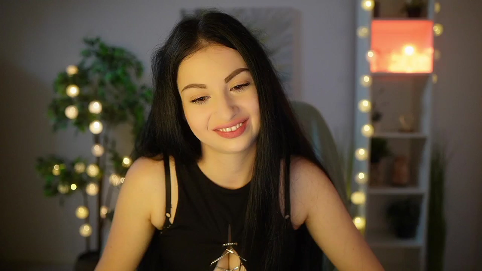 Gallery image thumbnail from Hailee_Rain's myfreecams stream on, 06/24/2025, 10:01 image 16 of 20