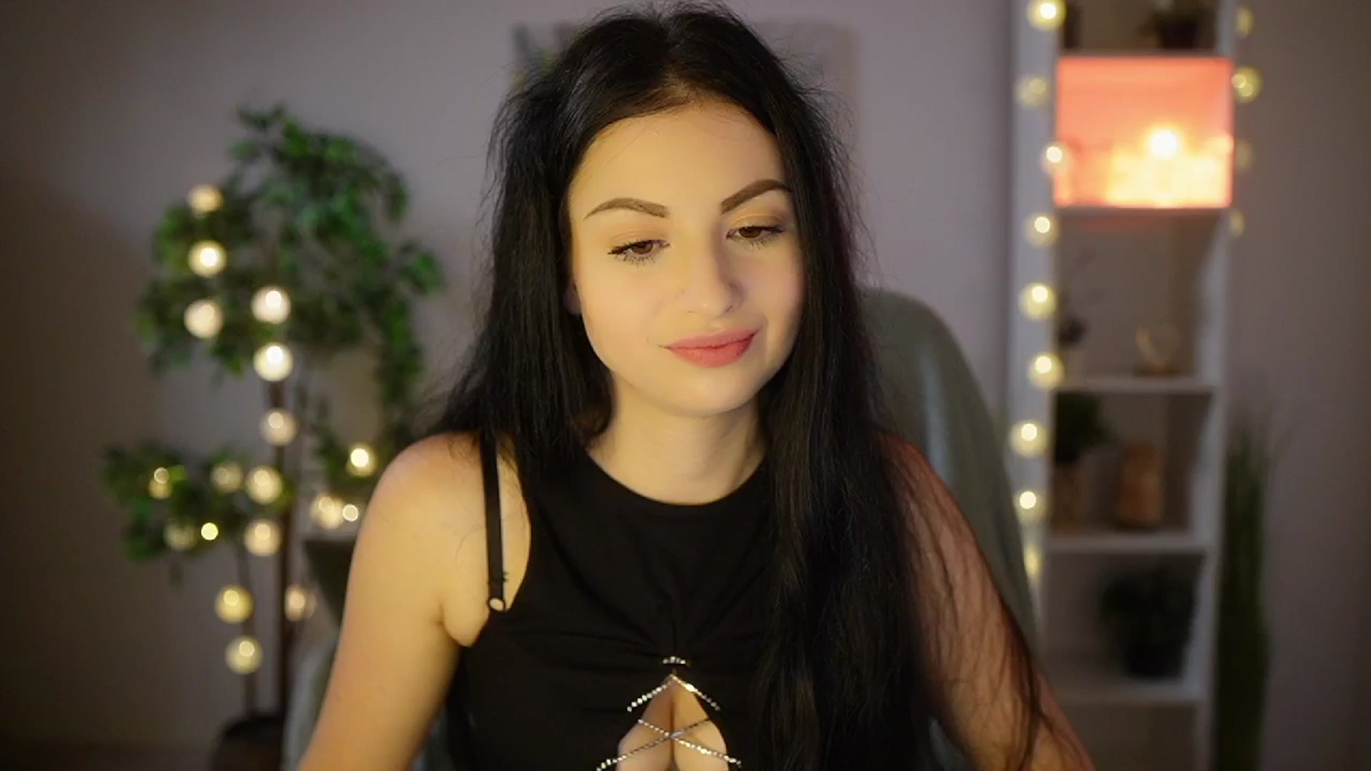 Gallery image thumbnail from Hailee_Rain's myfreecams stream on, 06/24/2025, 12:50 image 12 of 20