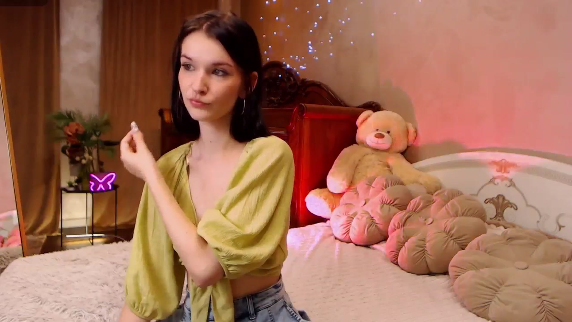 Gallery image thumbnail from HaileyBlossom's myfreecams stream on, 07/20/2024, 22:10 image 9 of 20