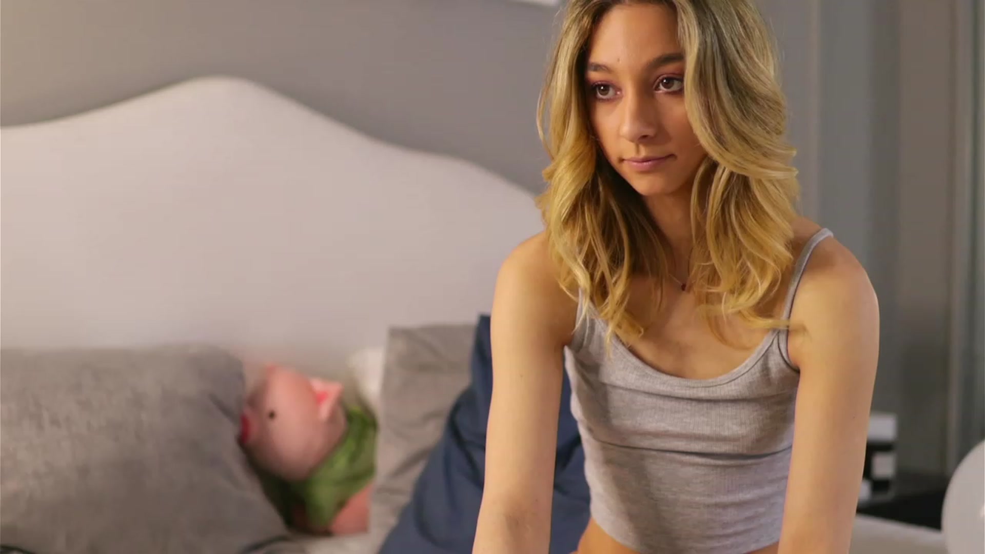 Gallery image thumbnail from HaileyCole's myfreecams stream on, 04/25/2023, 12:30 image 5 of 20