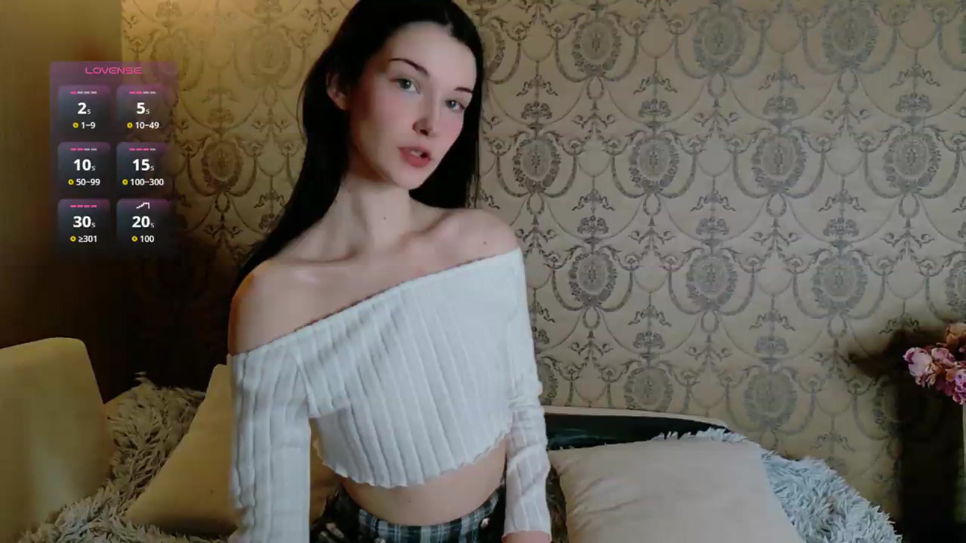 Gallery image thumbnail from HaileyHunter's myfreecams stream on, 07/27/2026, 19:52 image 1 of 20
