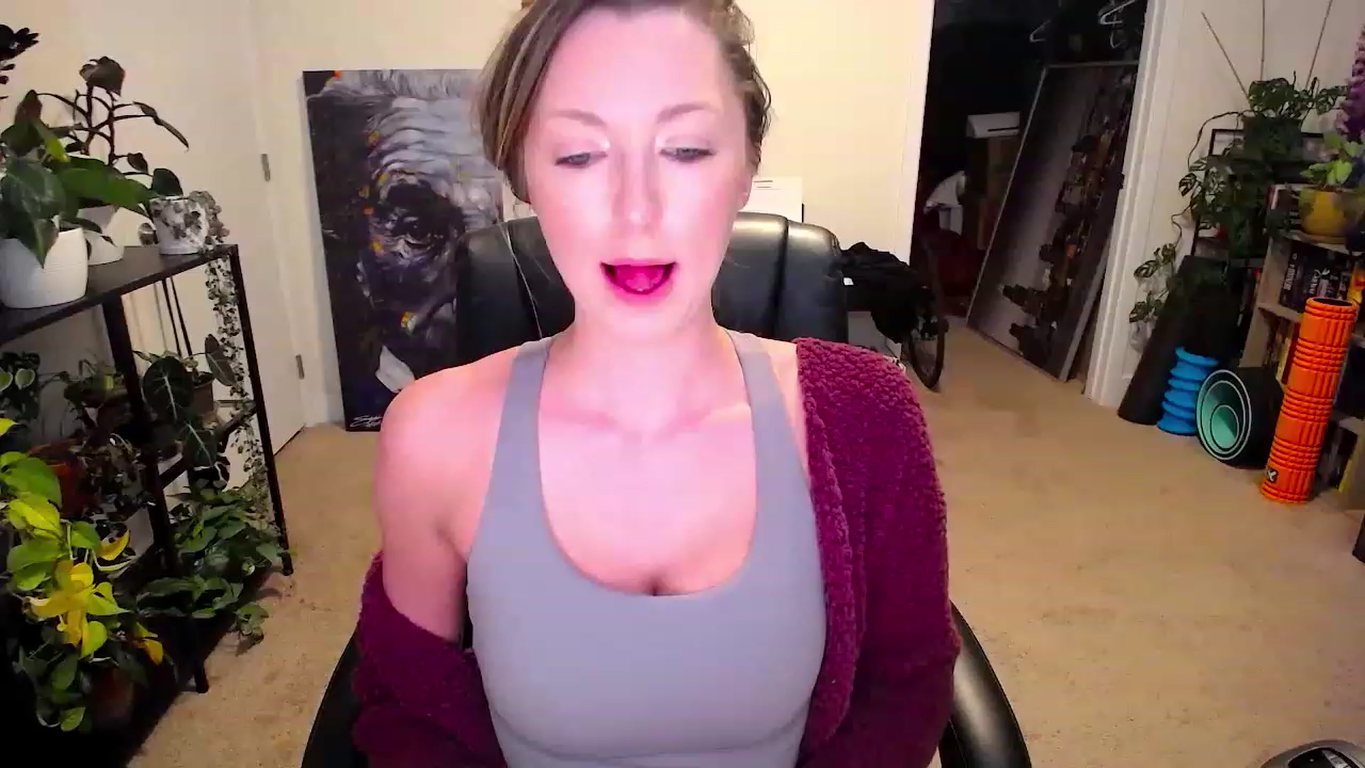 Gallery image thumbnail from HaileyJade's myfreecams stream on, 11/22/2022, 03:13 image 2 of 20