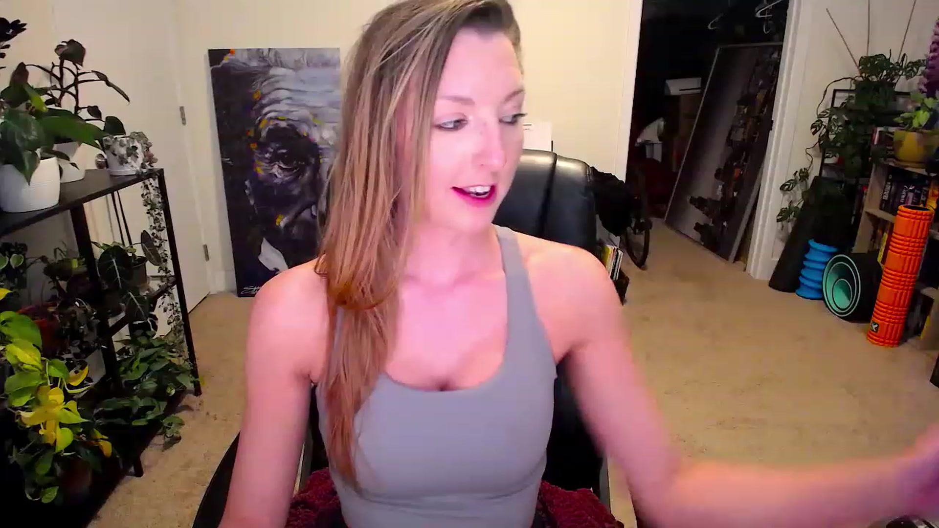 Gallery image thumbnail from HaileyJade's myfreecams stream on, 11/22/2022, 03:13 image 9 of 20