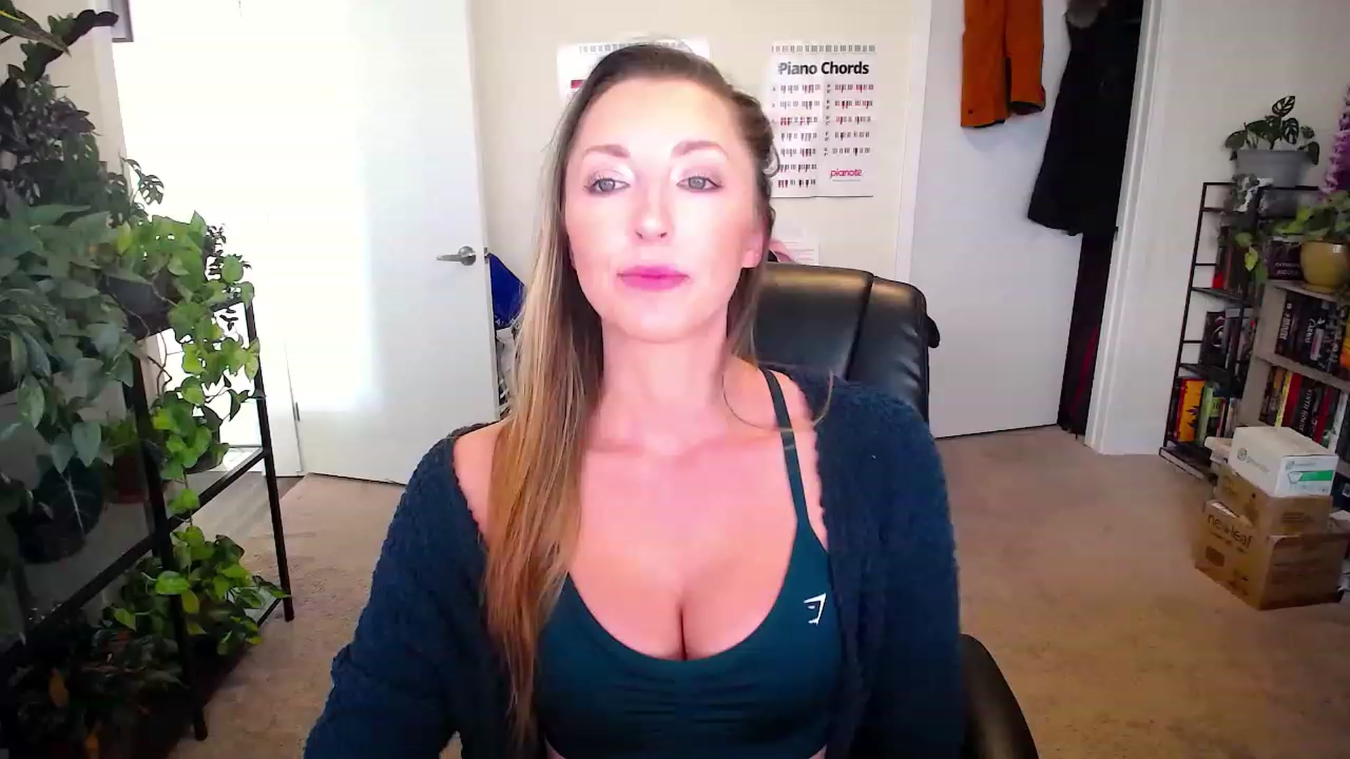 Gallery image thumbnail from HaileyJade's myfreecams stream on, 06/14/2023, 01:08 image 2 of 20