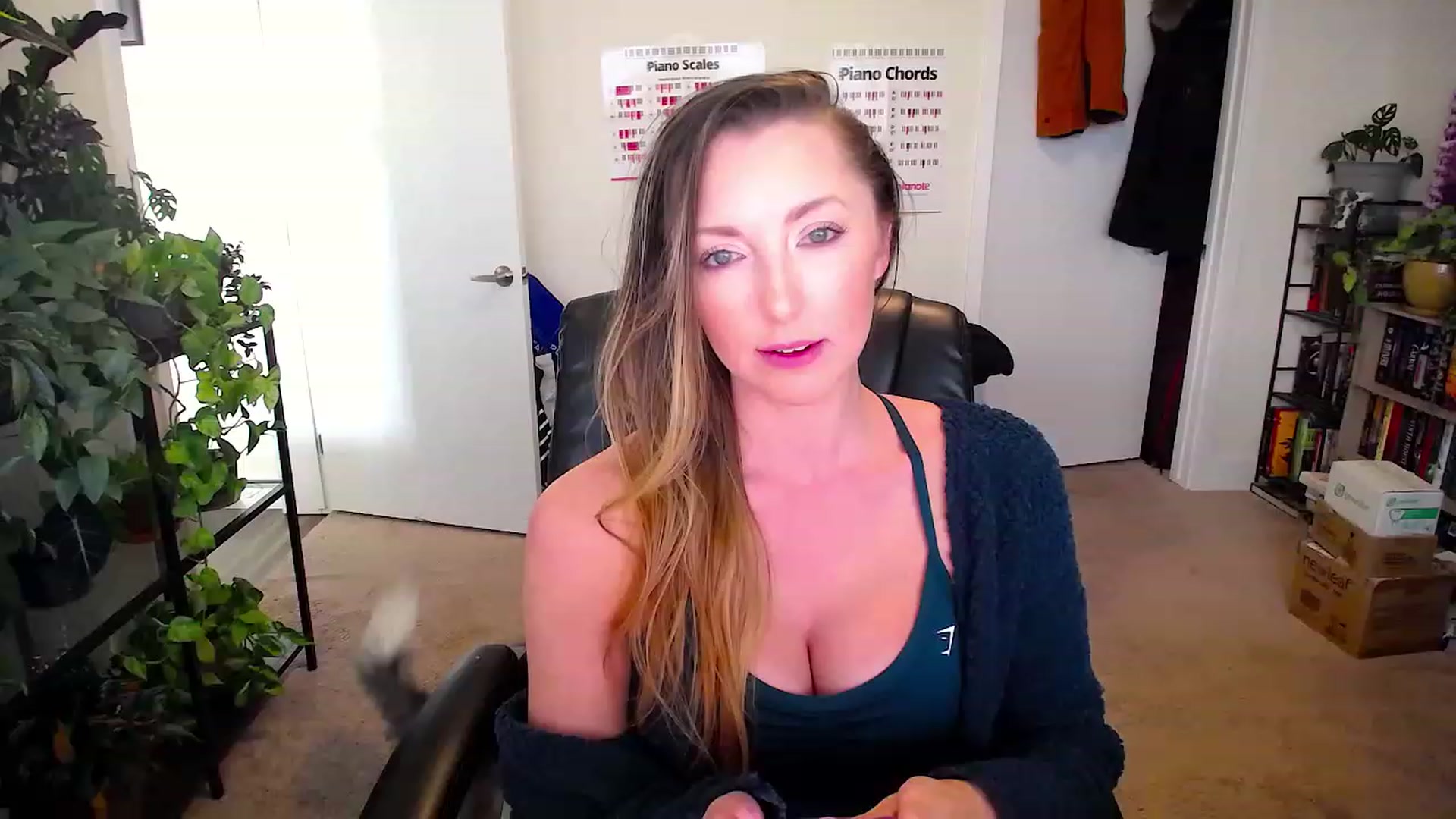 Gallery image thumbnail from HaileyJade's myfreecams stream on, 06/14/2023, 01:08 image 11 of 20