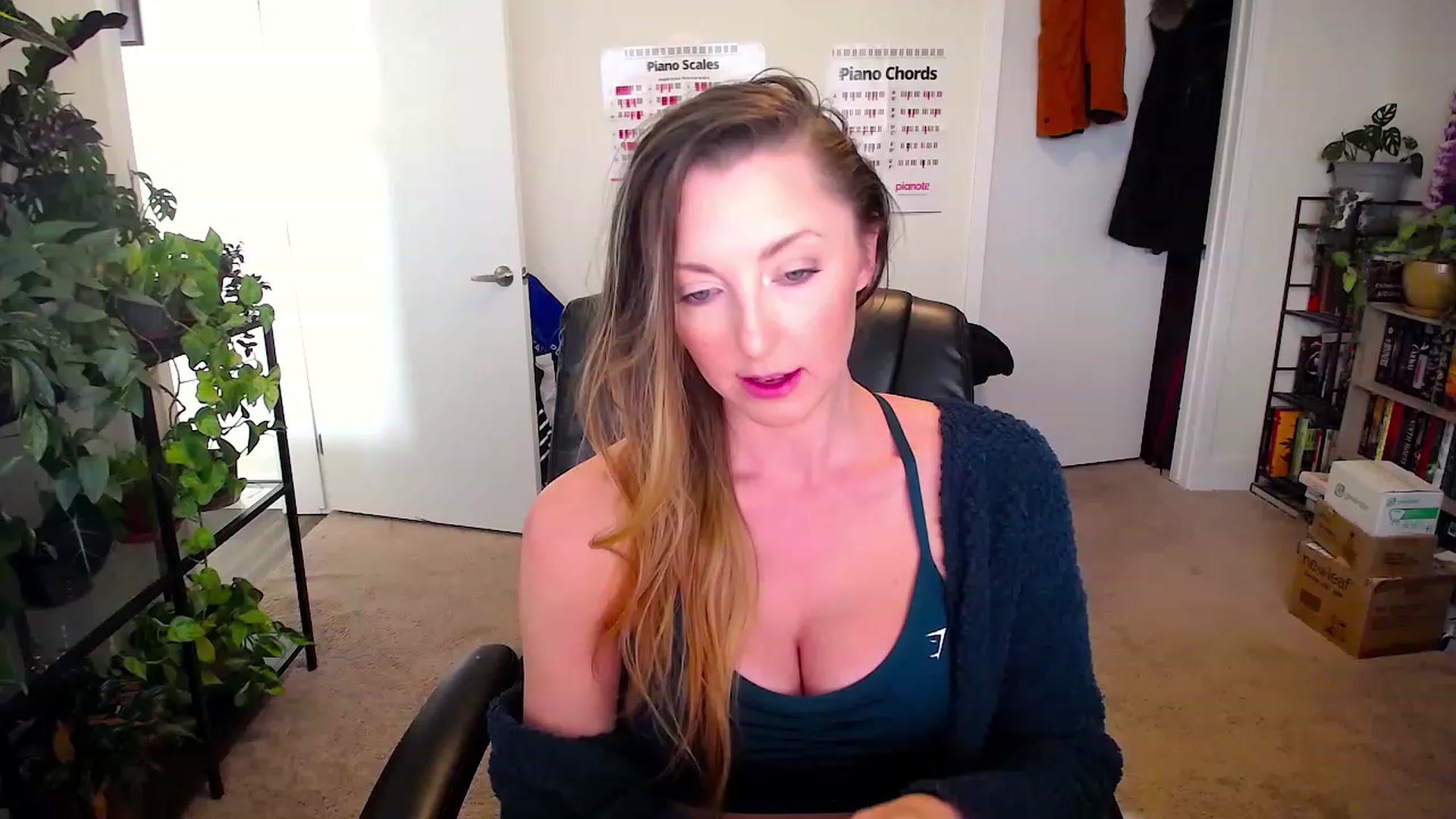 Gallery image thumbnail from HaileyJade's myfreecams stream on, 06/14/2023, 01:08 image 12 of 20