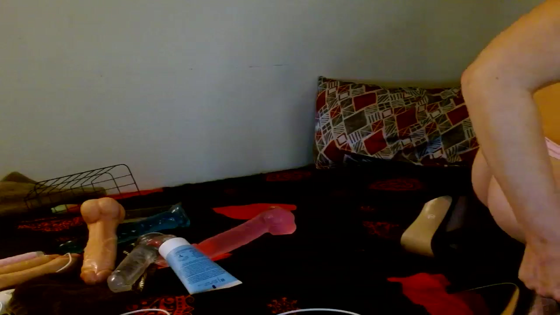 Gallery image thumbnail from HaileyKehryn's myfreecams stream on, 09/01/2024, 10:23 image 6 of 20