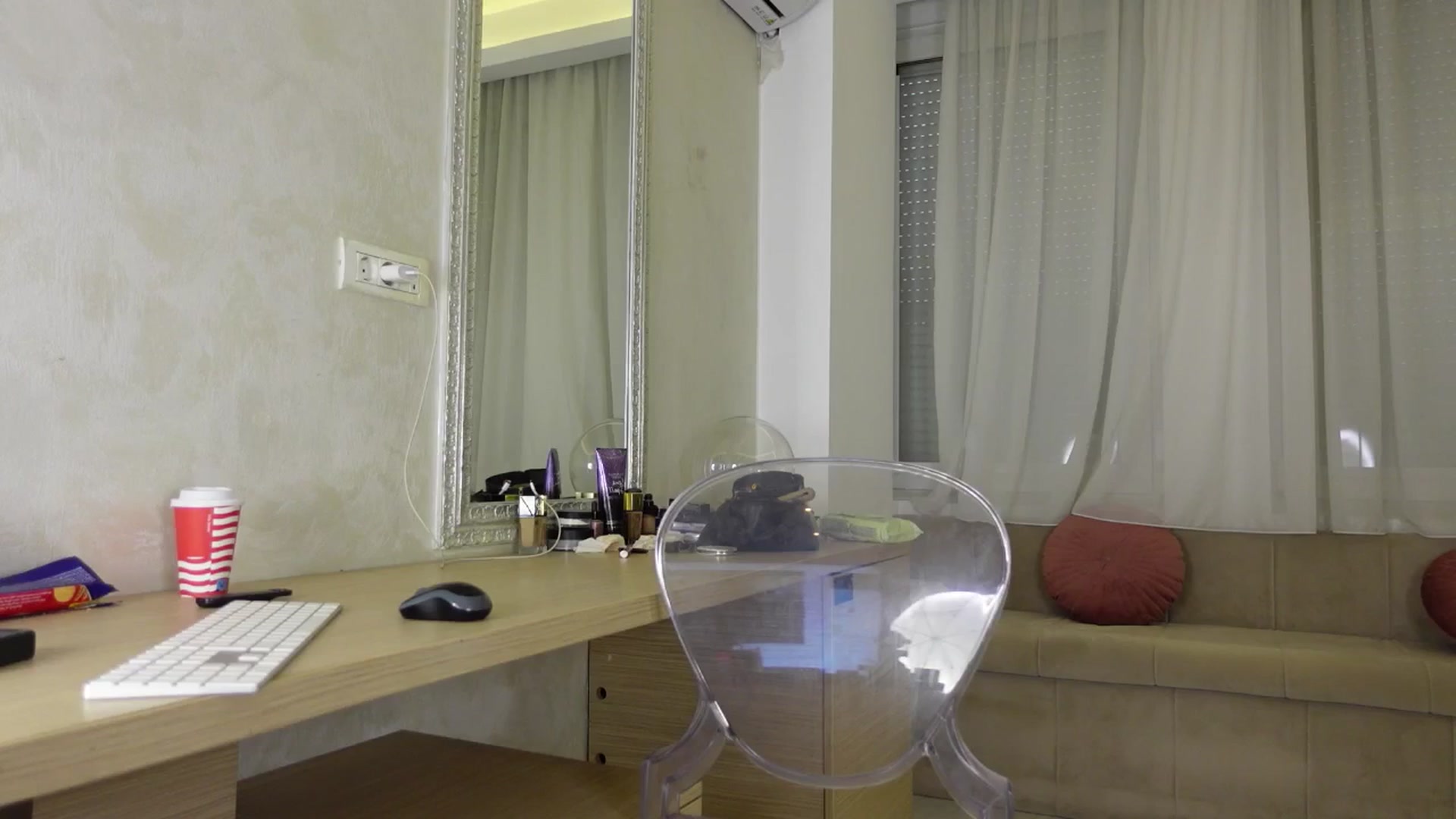 Gallery image thumbnail from HaileyRoses's myfreecams stream on, 03/13/2025, 09:54 image 7 of 20