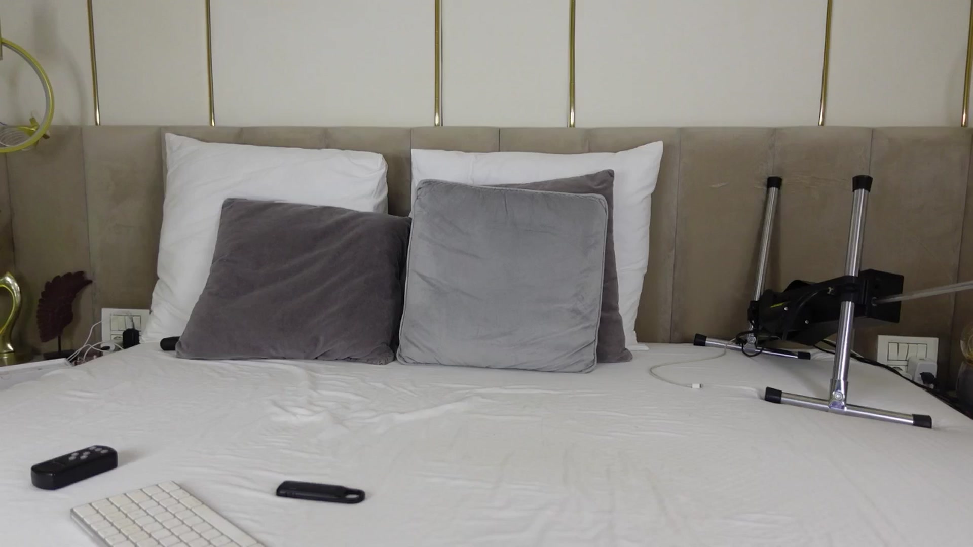 Gallery image thumbnail from HaileyRoses's myfreecams stream on, 04/17/2025, 12:22 image 3 of 20