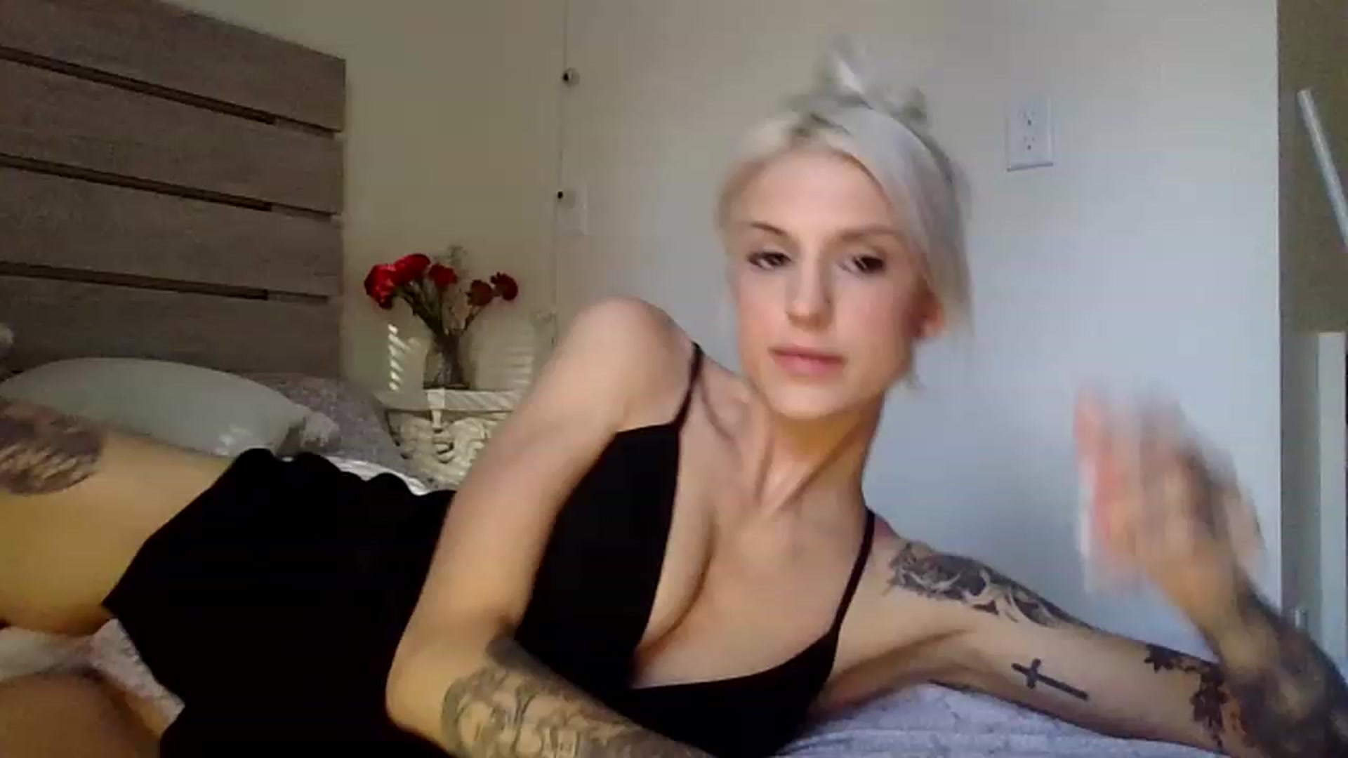 Gallery image thumbnail from HaileyWinters's myfreecams stream on, 02/14/2023, 20:07 image 7 of 20