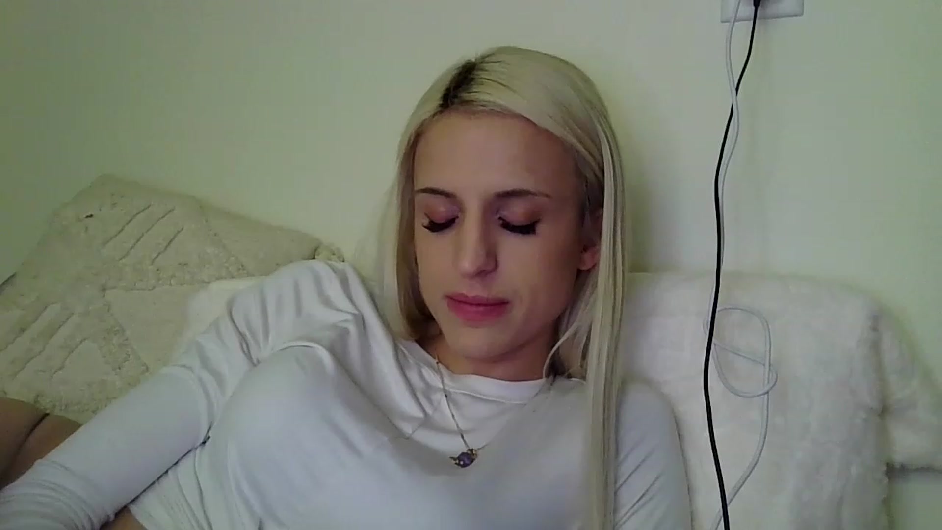 Gallery image thumbnail from HaileyWinters's myfreecams stream on, 03/09/2023, 09:00 image 6 of 20