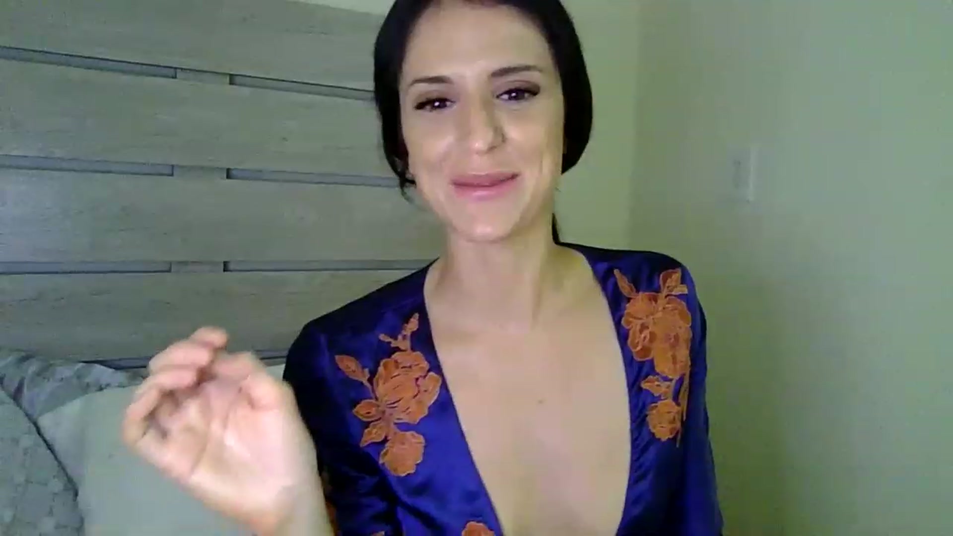 Gallery image thumbnail from HaileyWinters's myfreecams stream on, 06/18/2023, 05:37 image 19 of 20