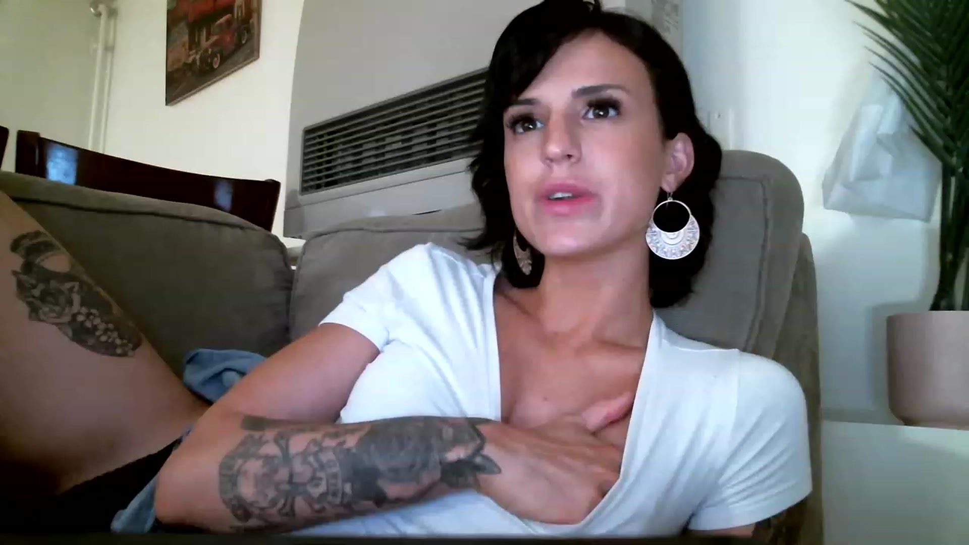 Gallery image thumbnail from HaileyWinters's myfreecams stream on, 07/02/2023, 06:46 image 10 of 20