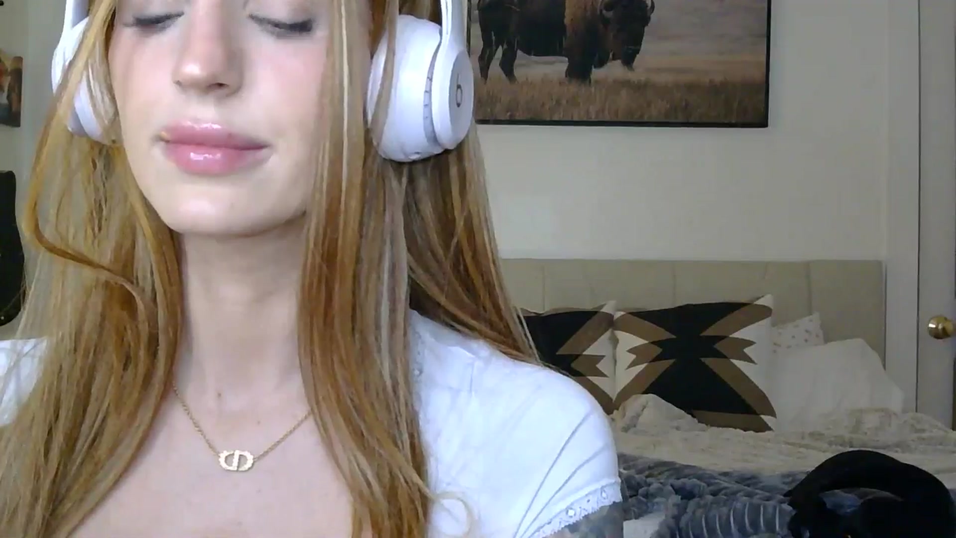 Gallery image thumbnail from HaileyWinters's myfreecams stream on, 03/22/2026, 05:24 image 3 of 20