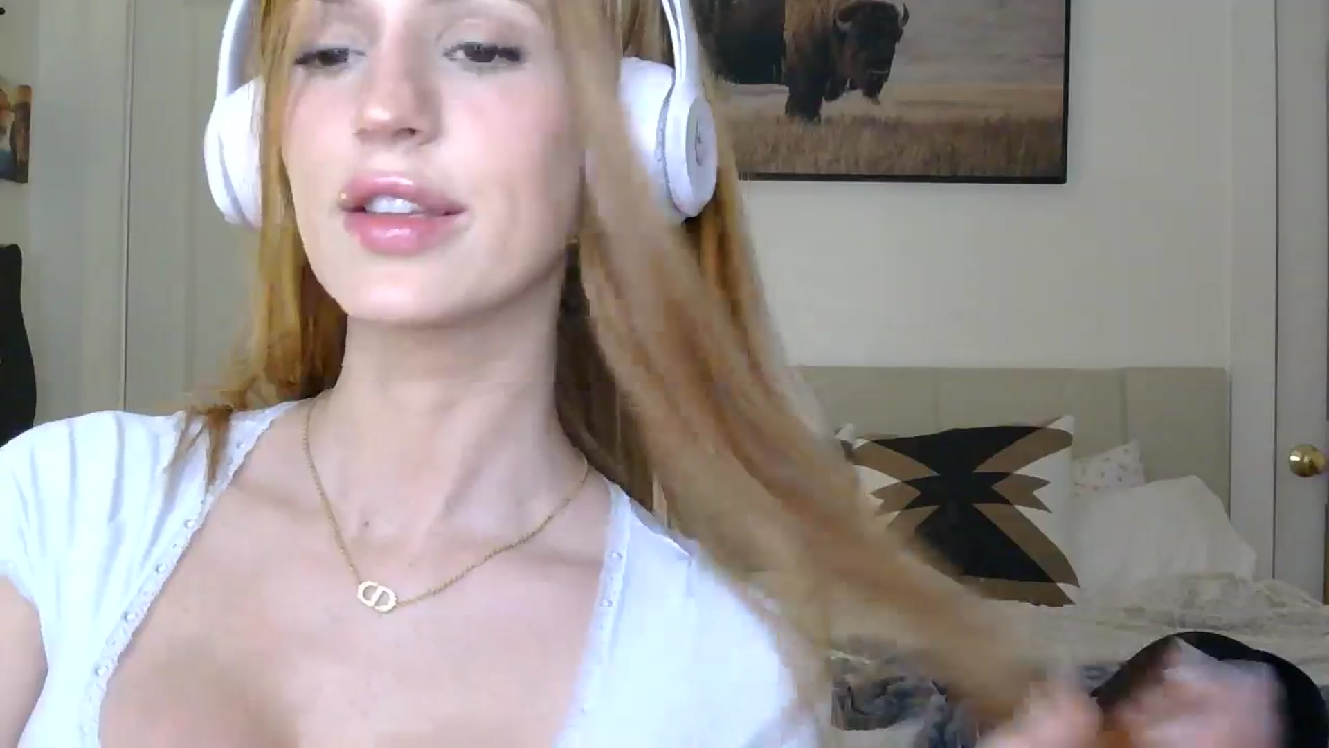 Gallery image thumbnail from HaileyWinters's myfreecams stream on, 03/22/2026, 05:24 image 5 of 20