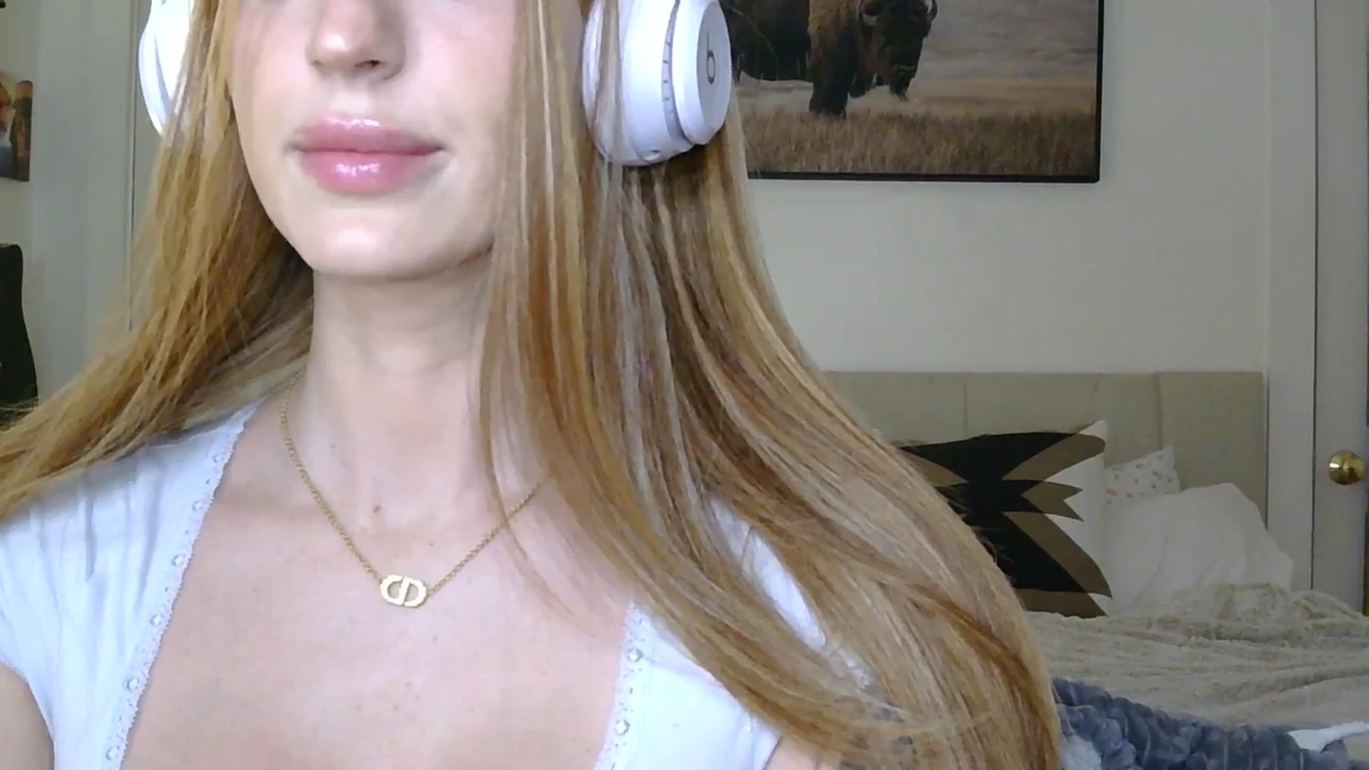 Gallery image thumbnail from HaileyWinters's myfreecams stream on, 03/22/2026, 05:24 image 10 of 20