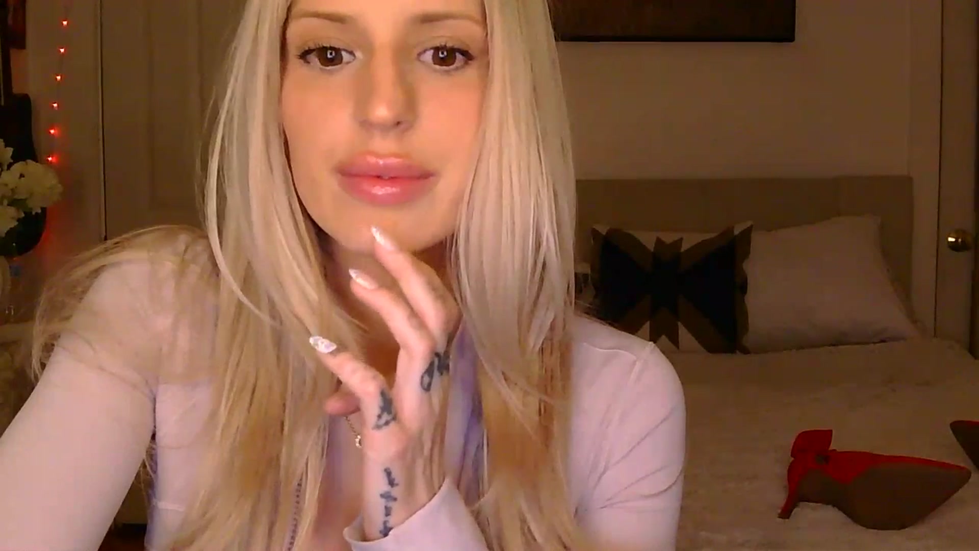 Gallery image thumbnail from HaileyWinters's myfreecams stream on, 03/30/2026, 06:18 image 19 of 20